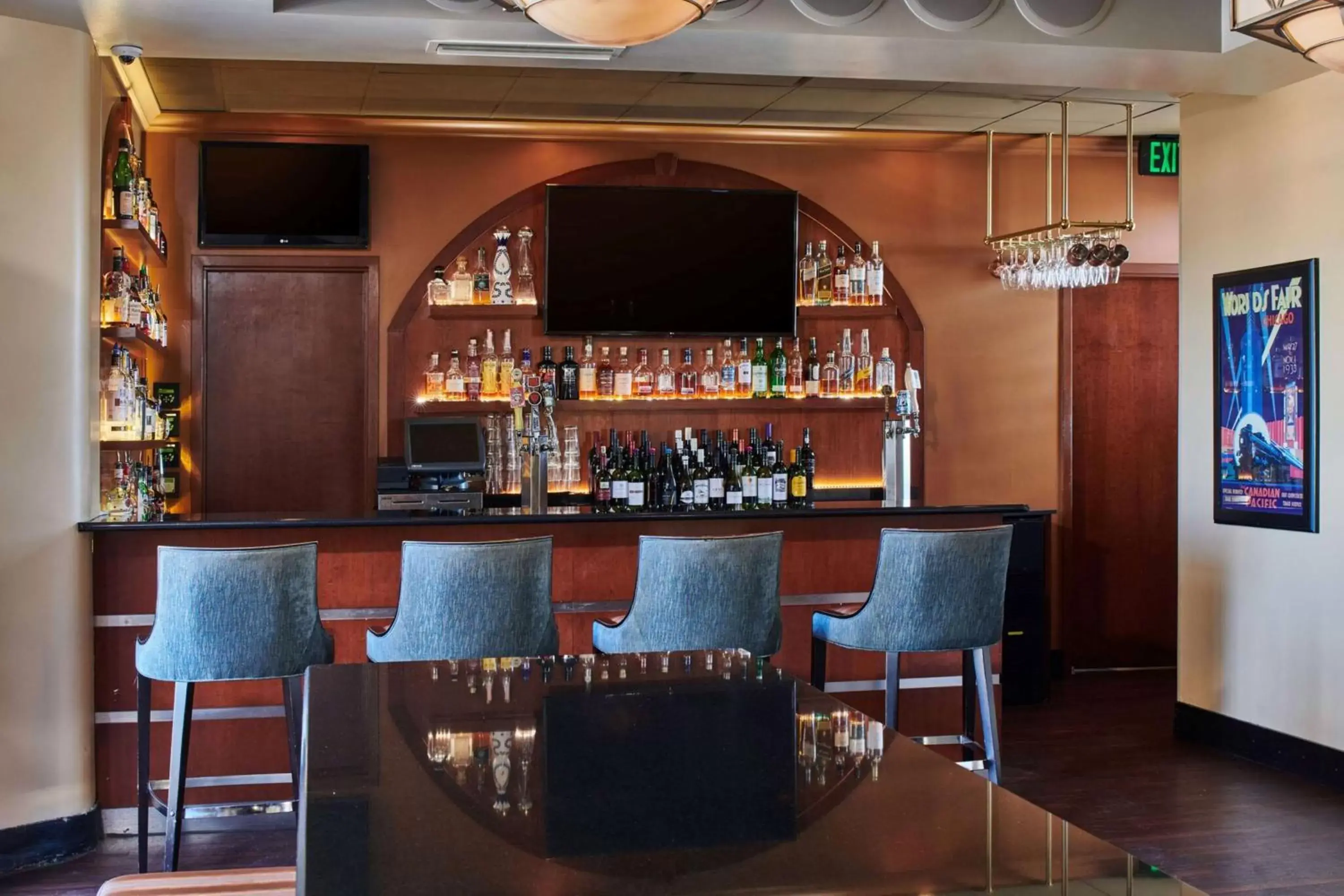 Lounge or bar, Lounge/Bar in Hotel Alex Johnson Rapid City, Curio Collection by Hilton