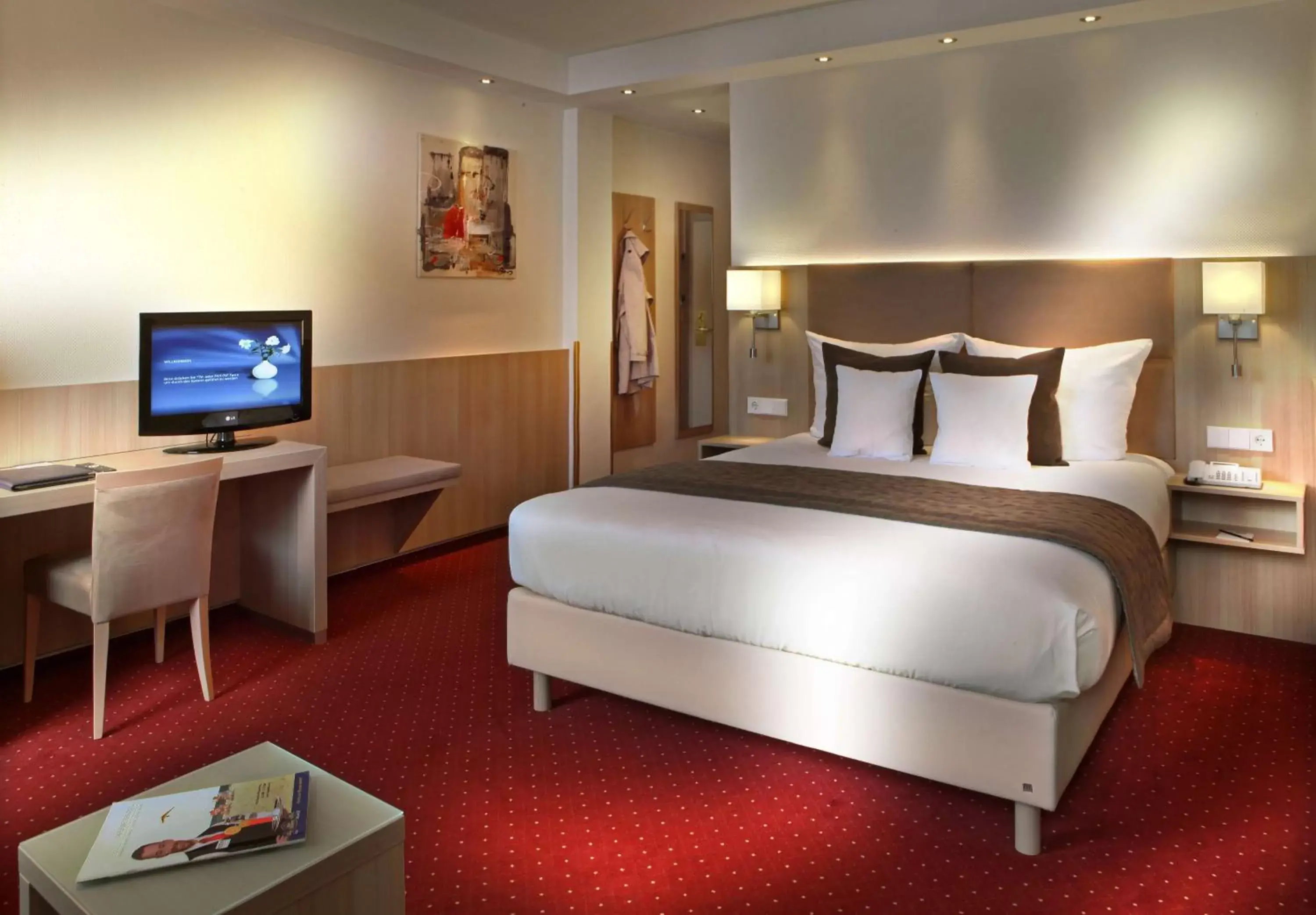 Photo of the whole room, Bed in Best Western Hotel zur Post