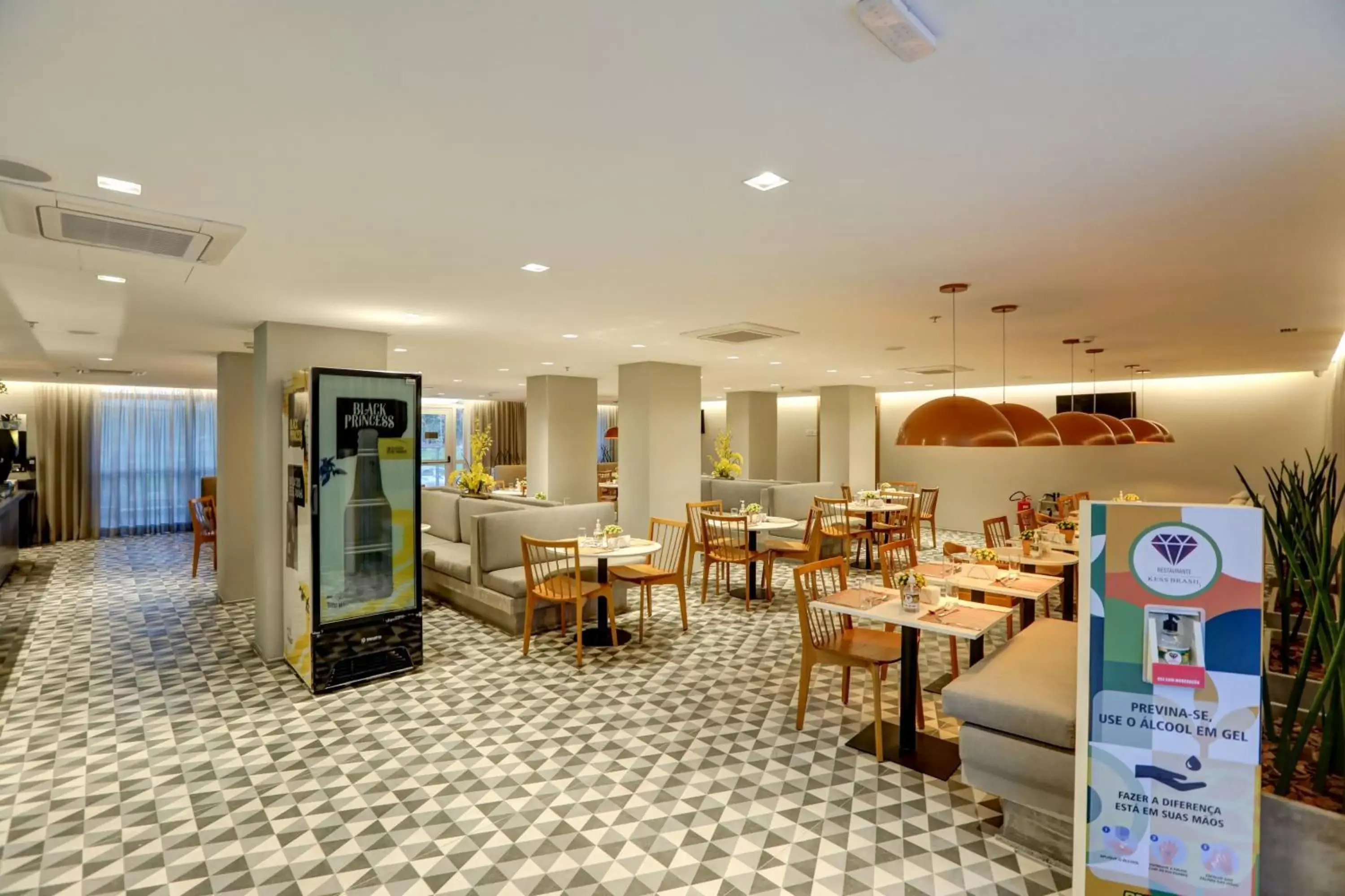 Restaurant/Places to Eat in Comfort Hotel Guarulhos Aeroporto