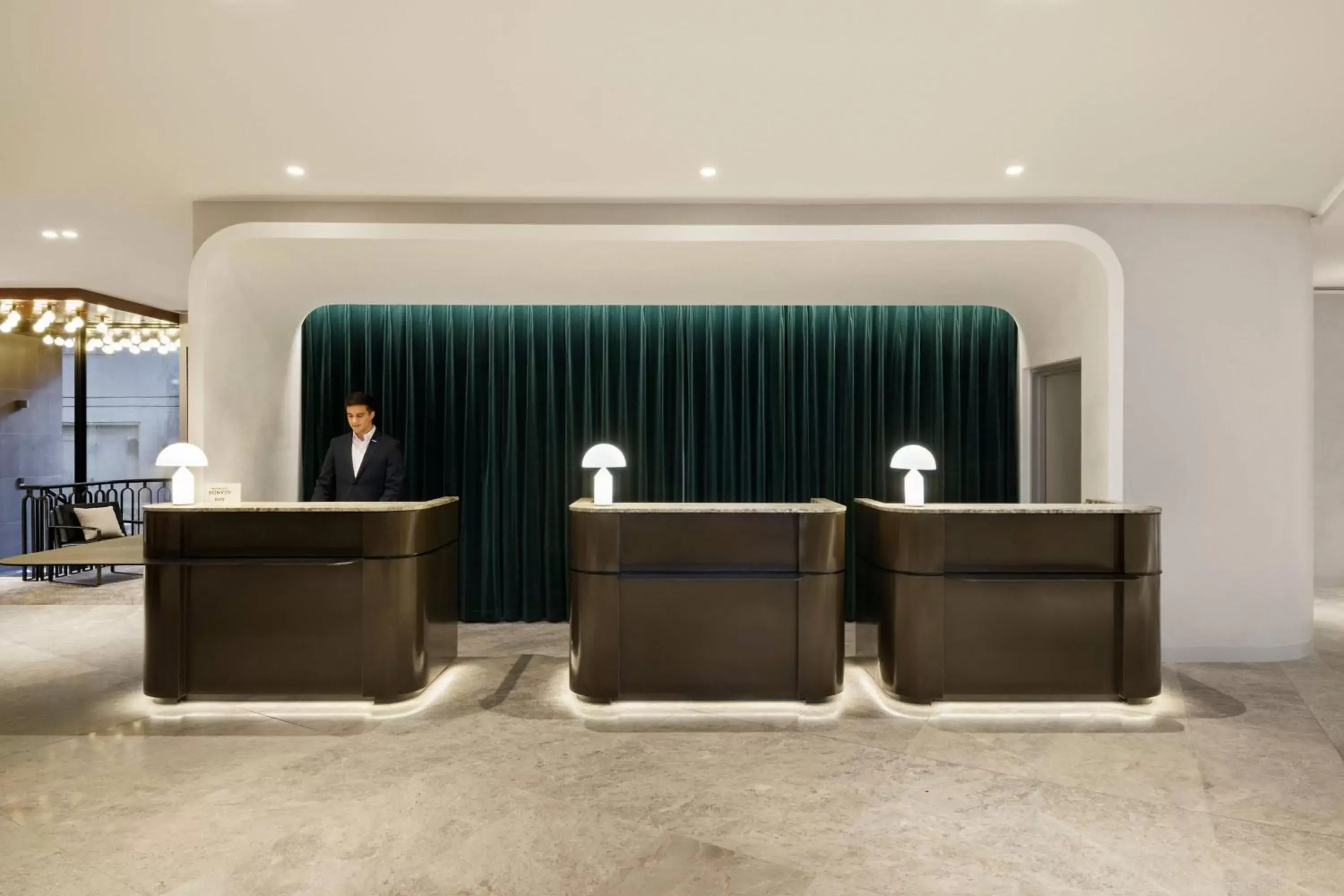 Lobby or reception in Le Méridien Melbourne