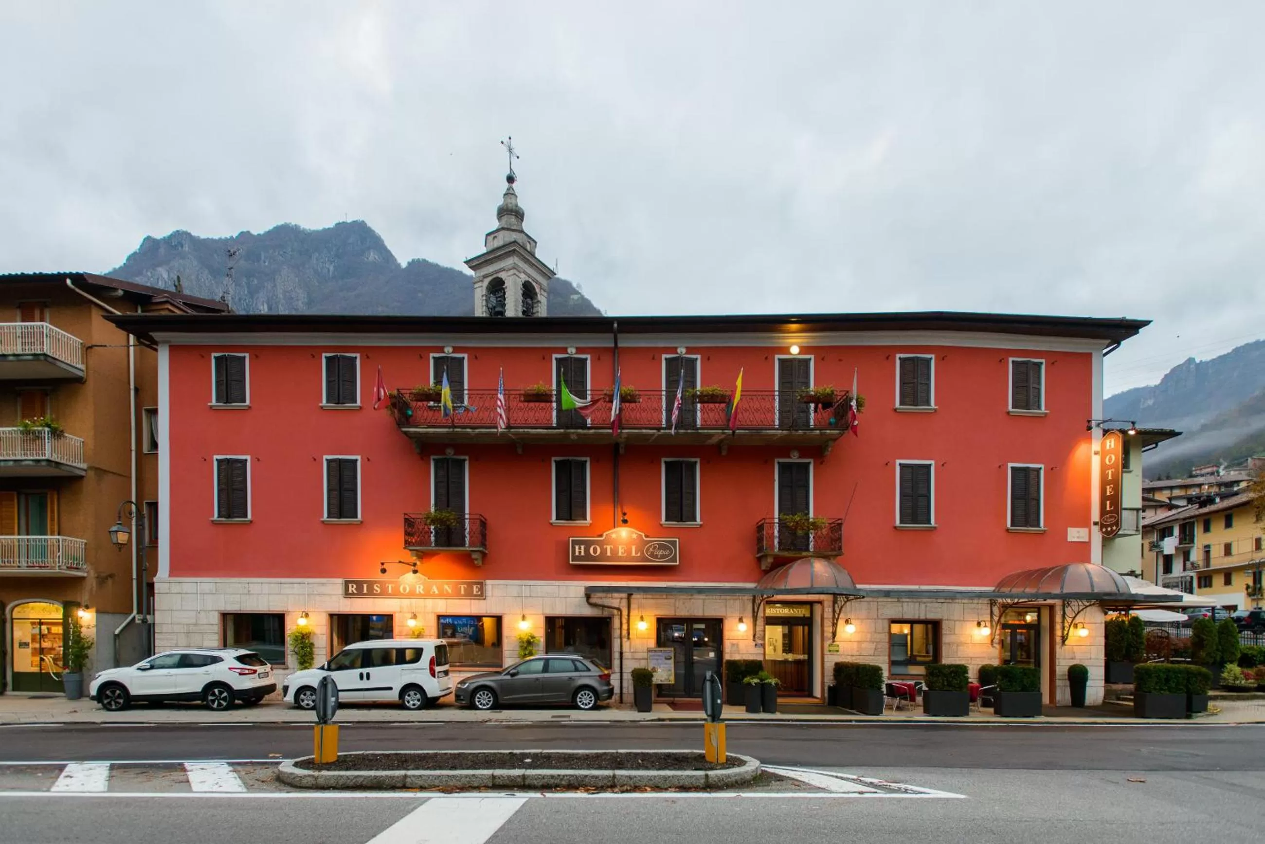 Property building in Bes Hotel Papa San Pellegrino Terme