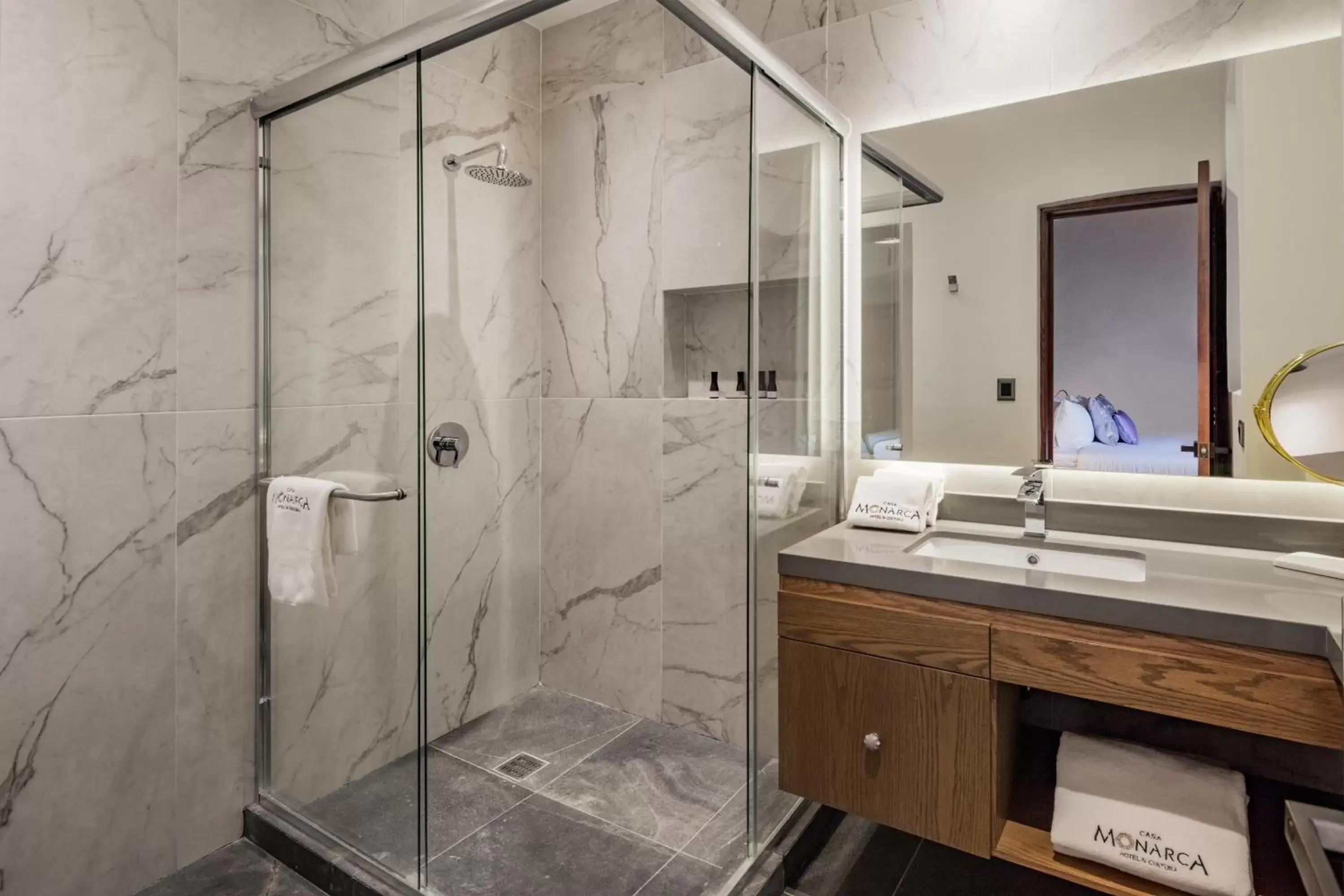 Bathroom in Hotel Casa Monarca