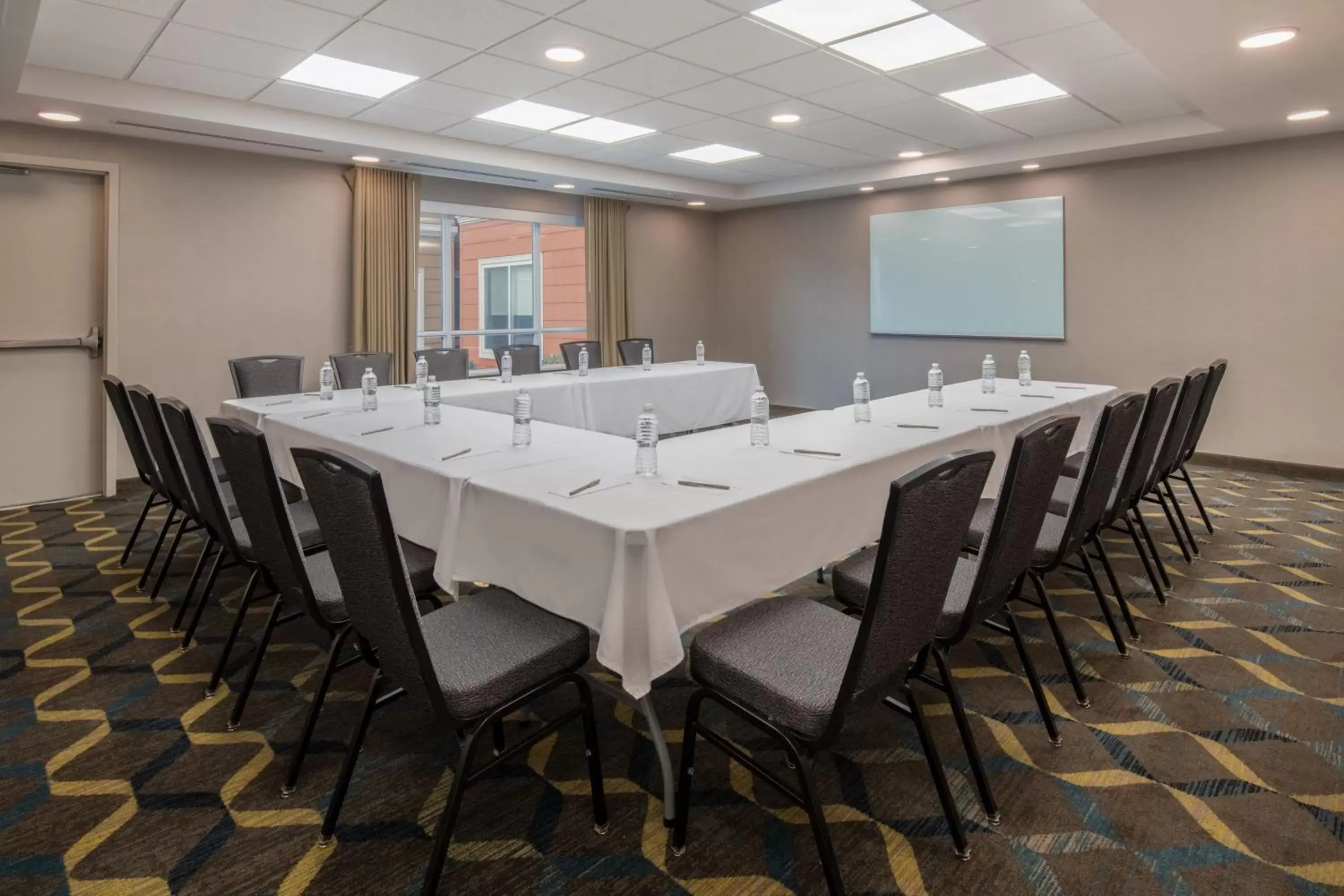 Meeting/conference room in Residence Inn by Marriott Portland Vancouver