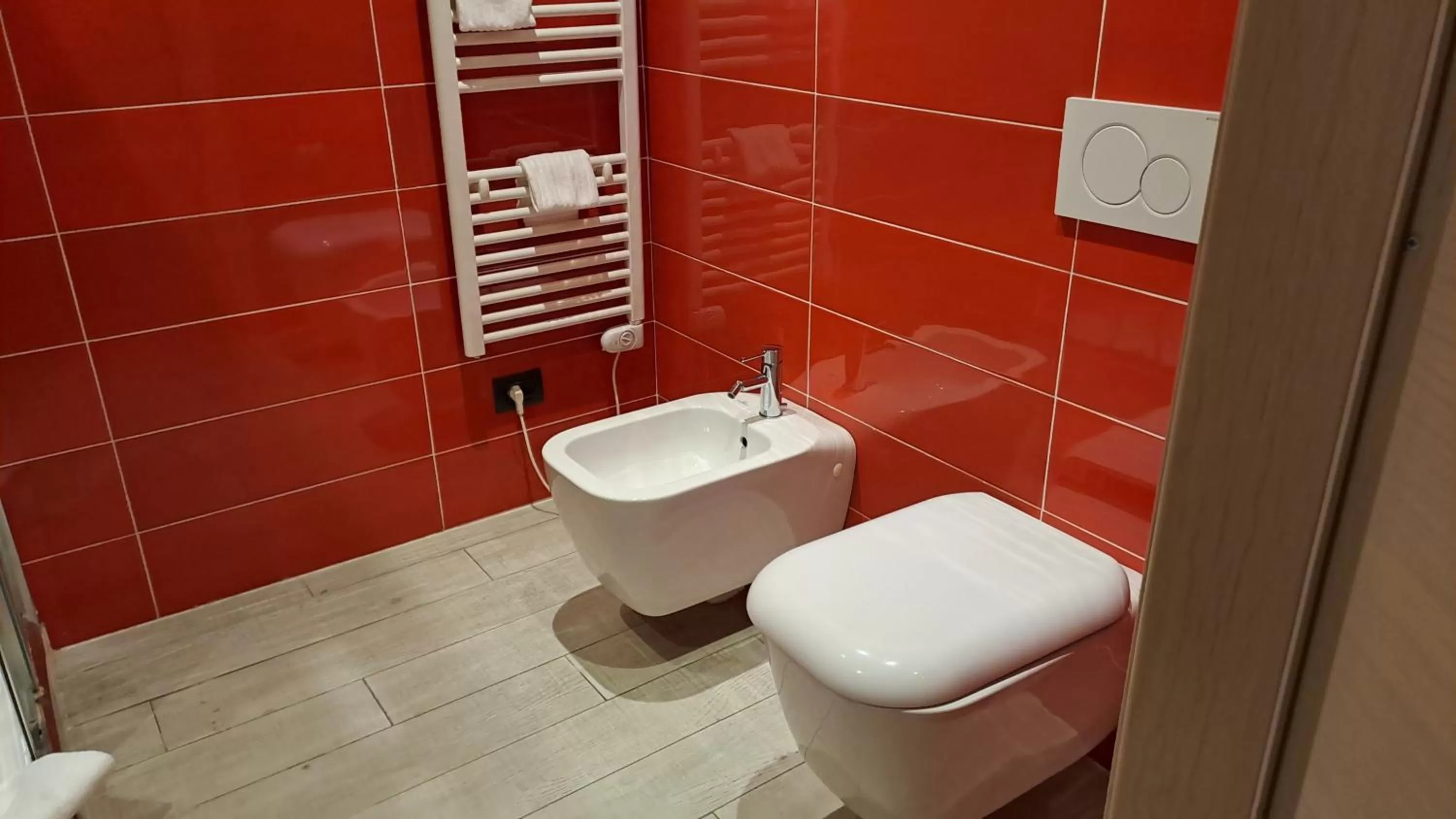 Toilet in Blue Shades Hotel