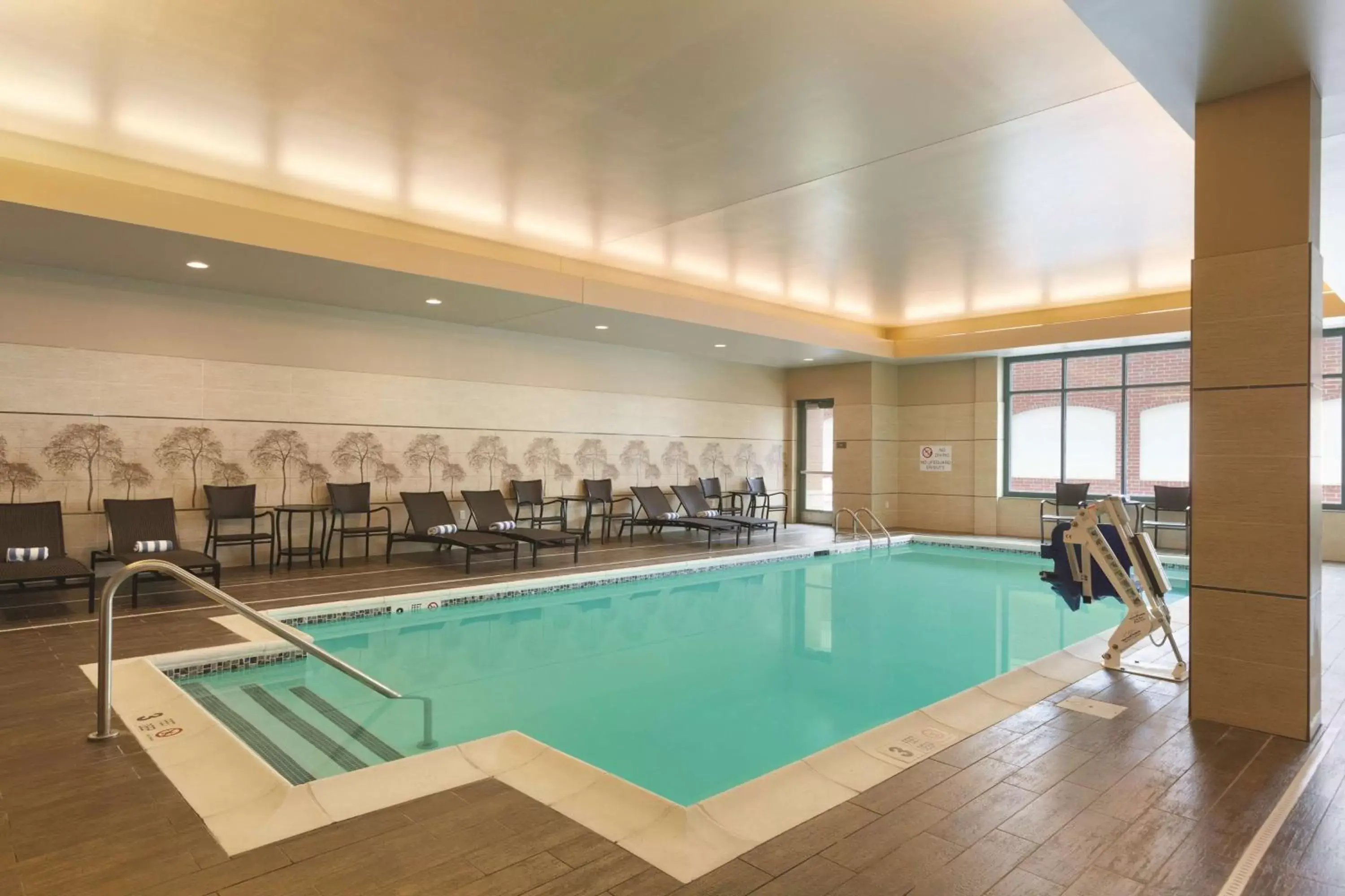 Pool view, Swimming Pool in Embassy Suites Saratoga Springs