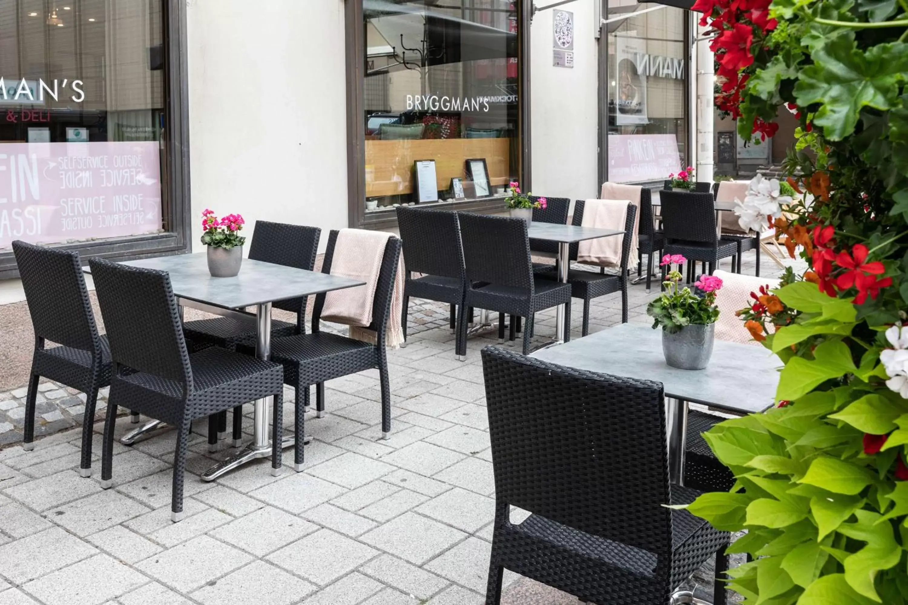 Patio, Restaurant/Places to Eat in Scandic Plaza Turku