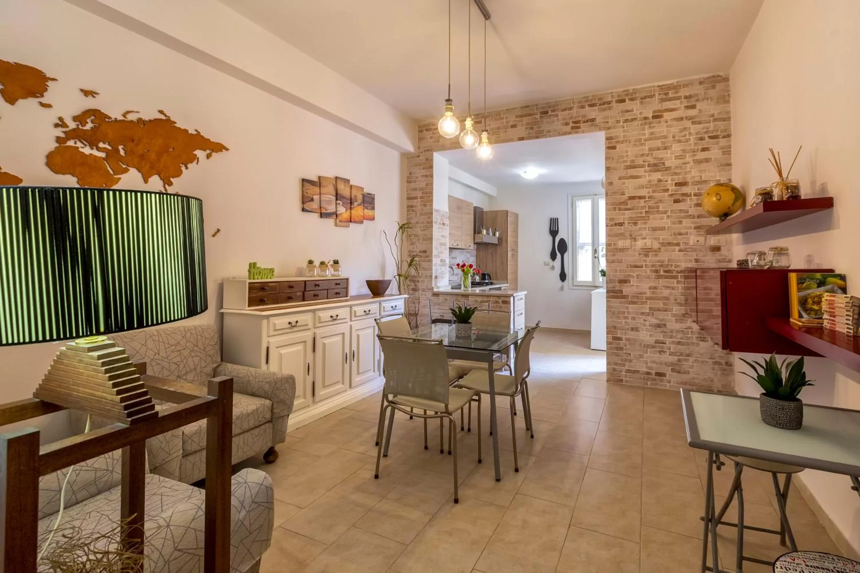 Living room, Dining Area in B&B da Marianna