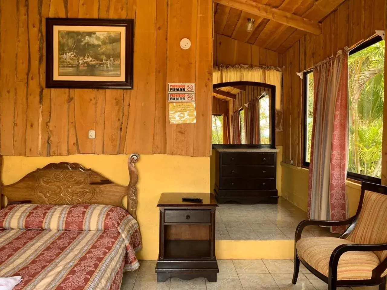 Bed in Hotel Palenque Tarrazu