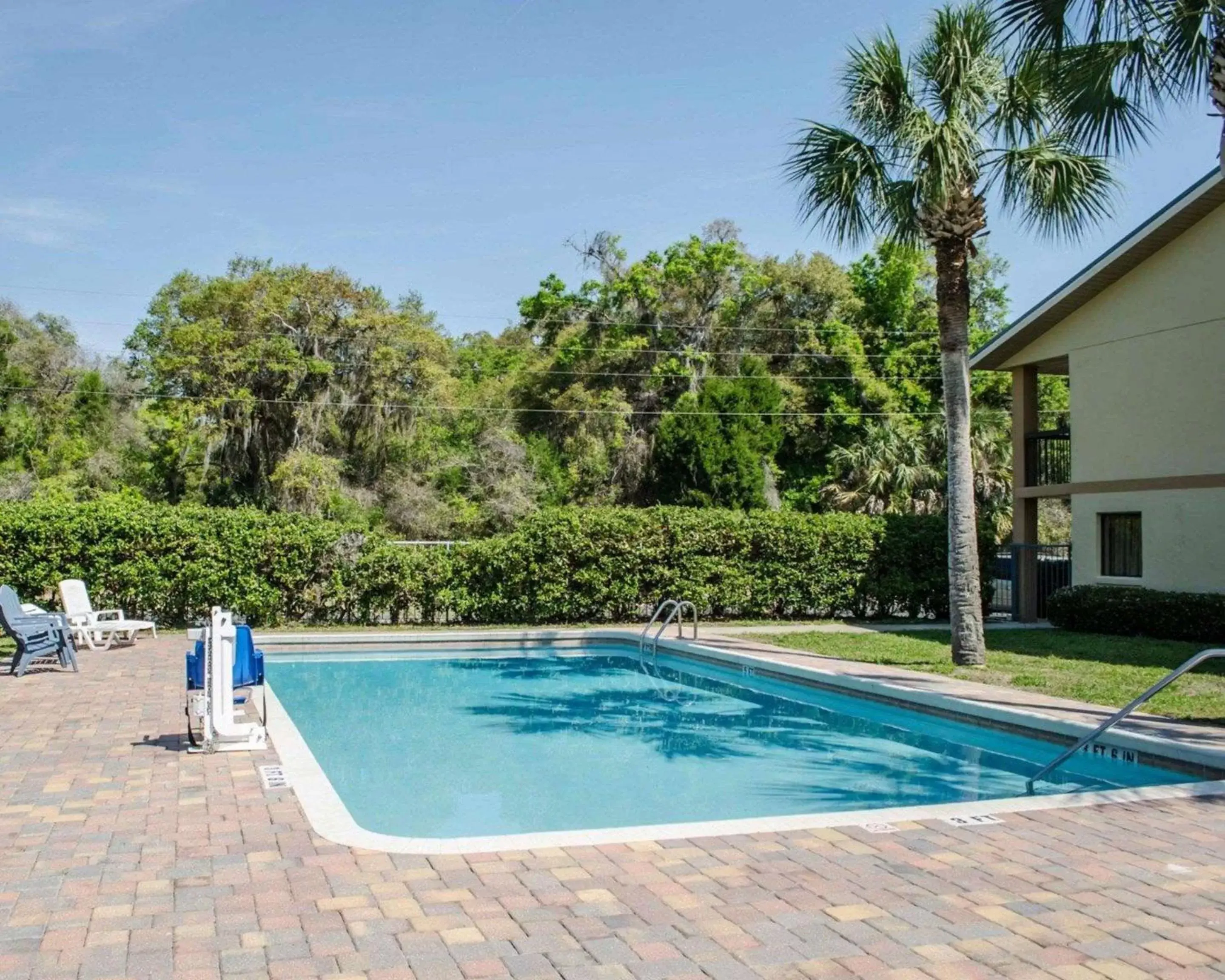 On site, Swimming Pool in Quality Inn Crystal River