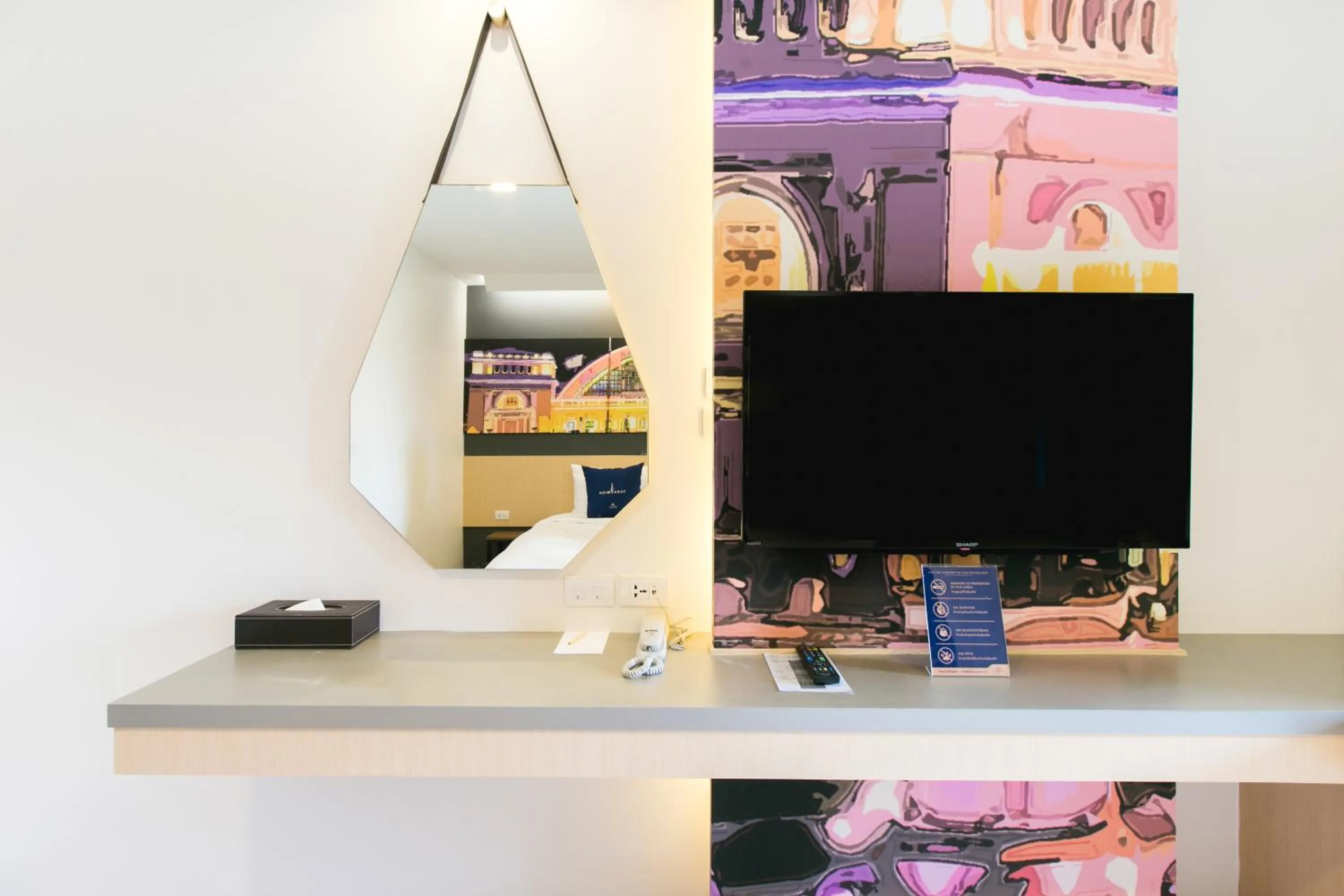 TV and multimedia in Tarawish Hotel