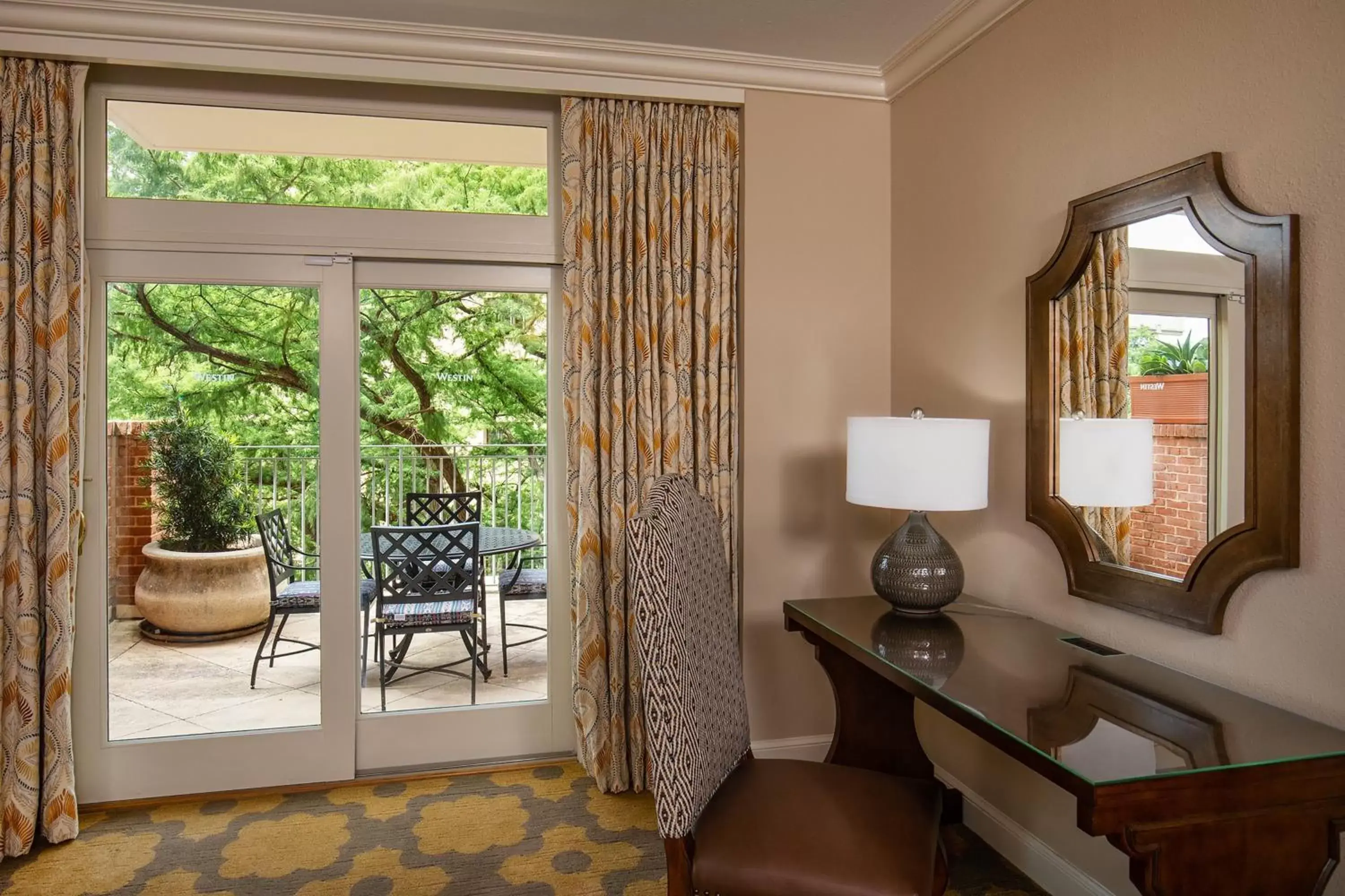 Living room, Seating Area in The Westin Riverwalk, San Antonio