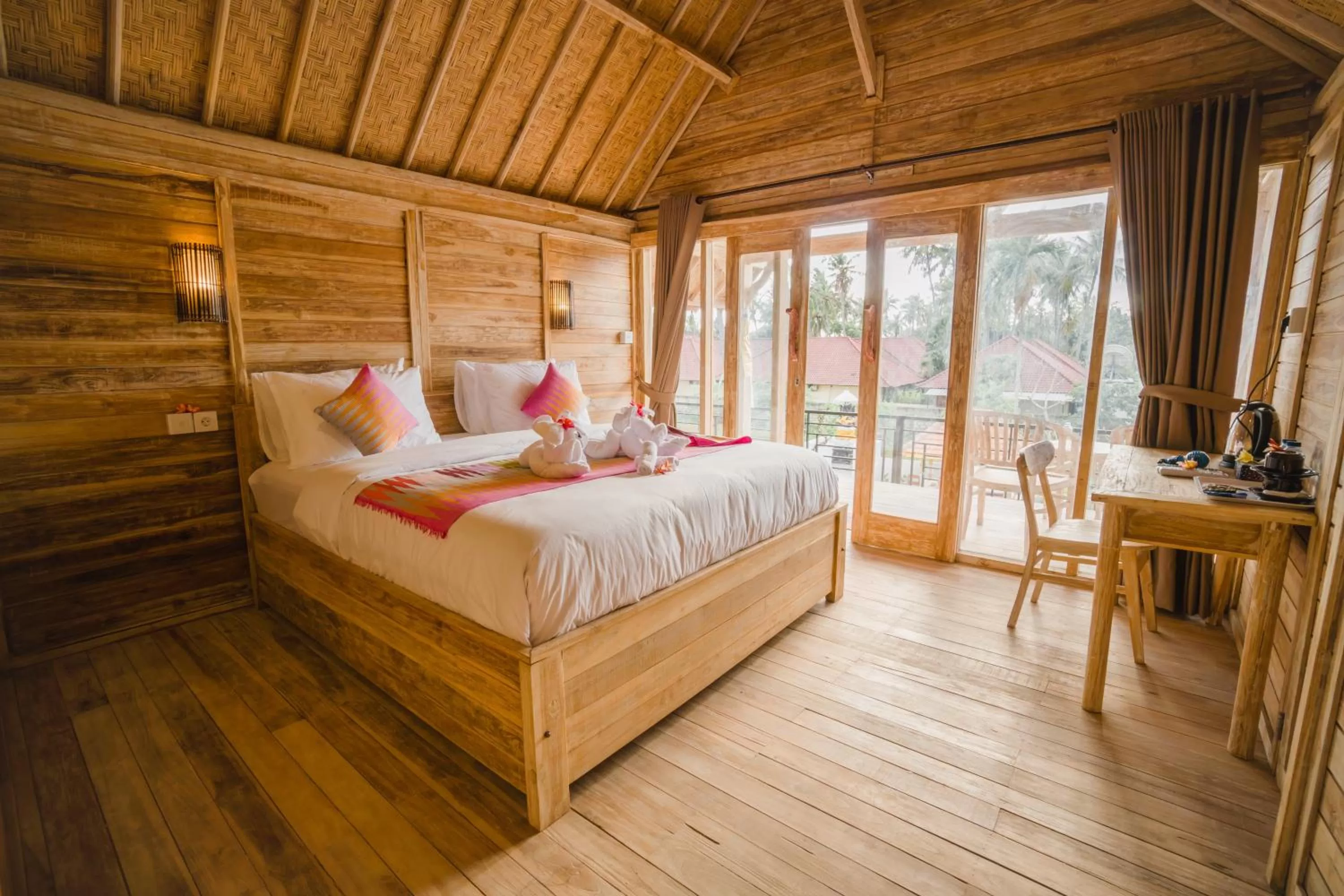 Shower, Bed in Pi Karya Beach