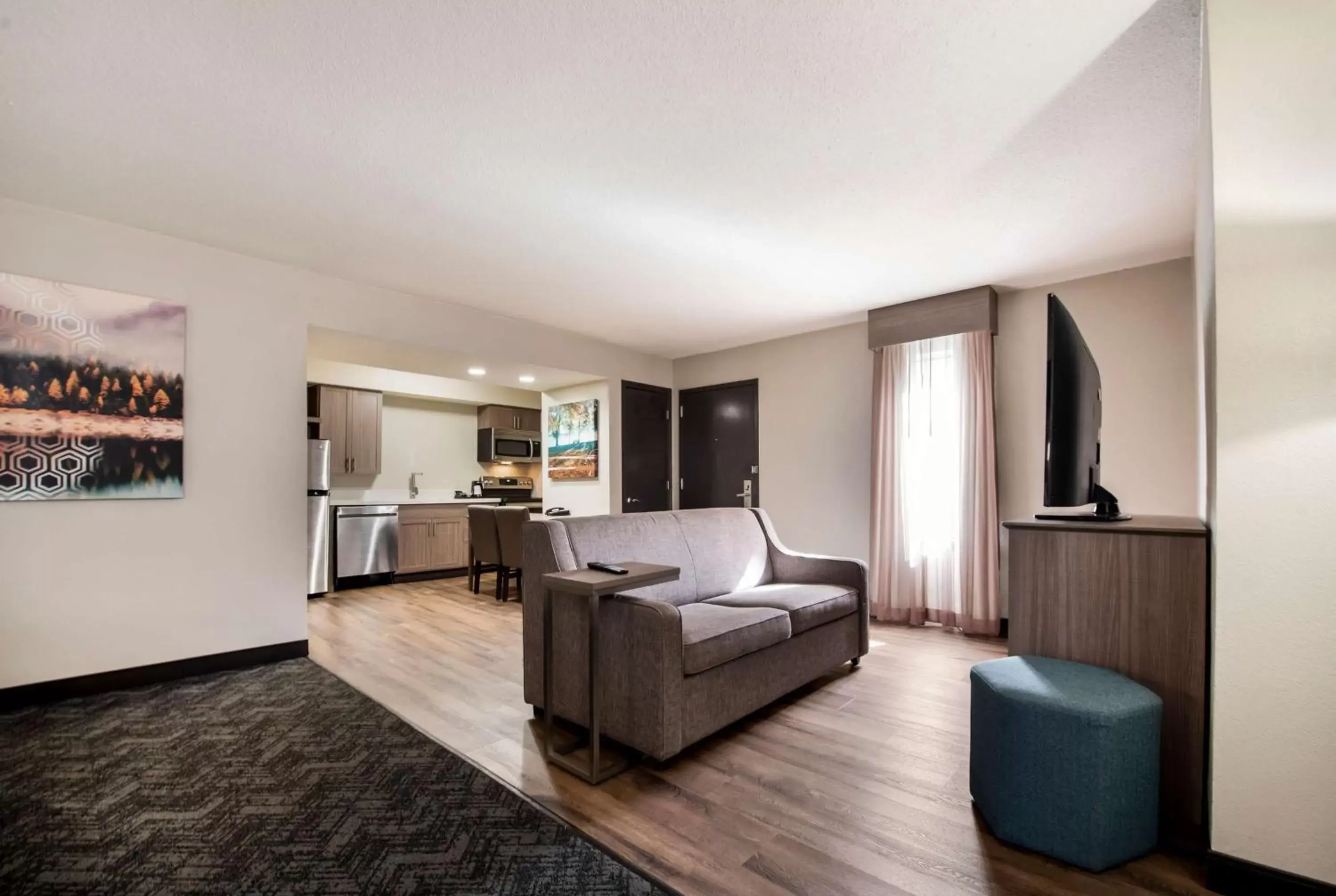 Bedroom, Seating Area in Best Western Fishkill Inn & Suites