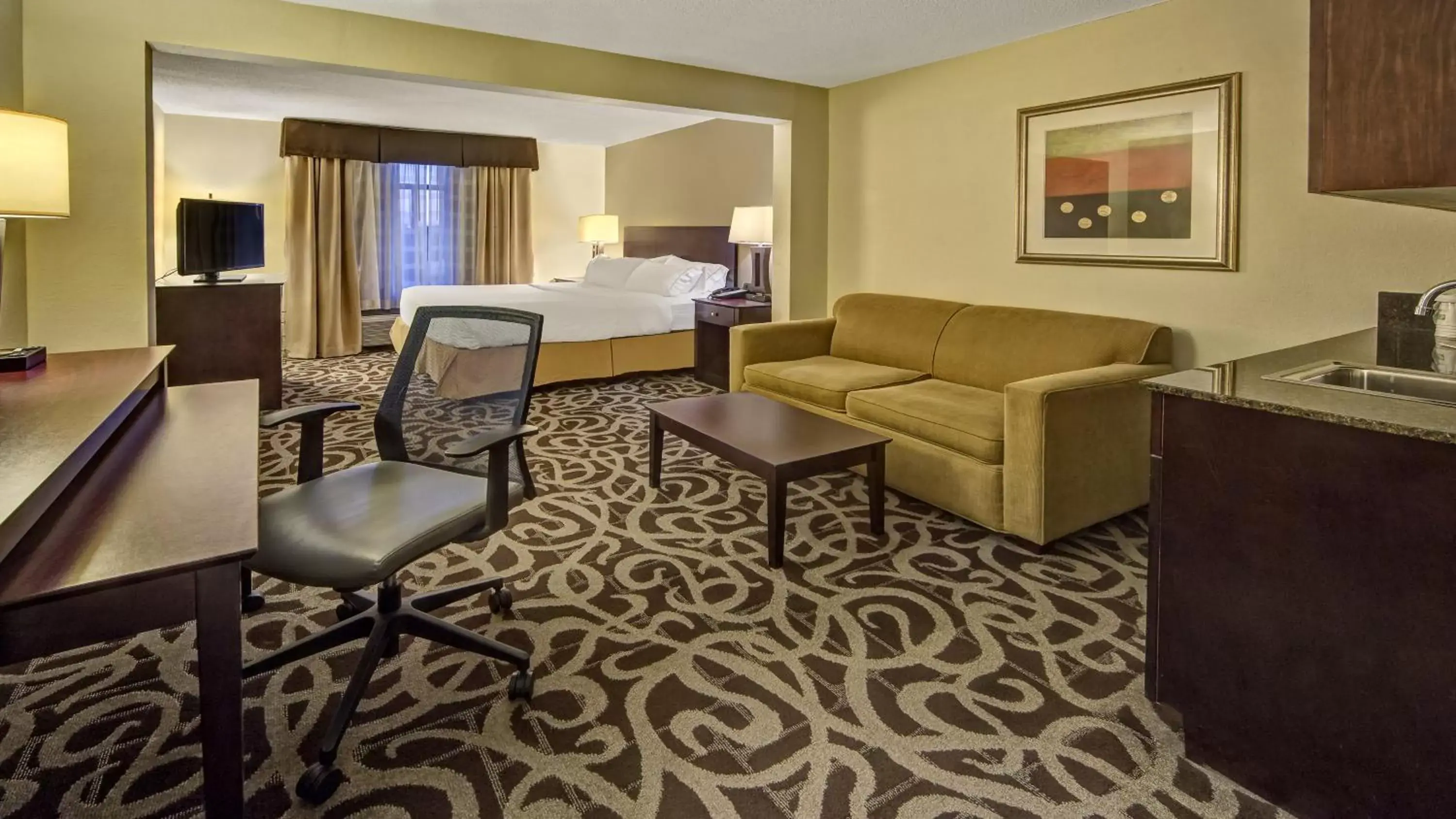 Photo of the whole room, Seating Area in Holiday Inn Express Murfreesboro Central, an IHG Hotel
