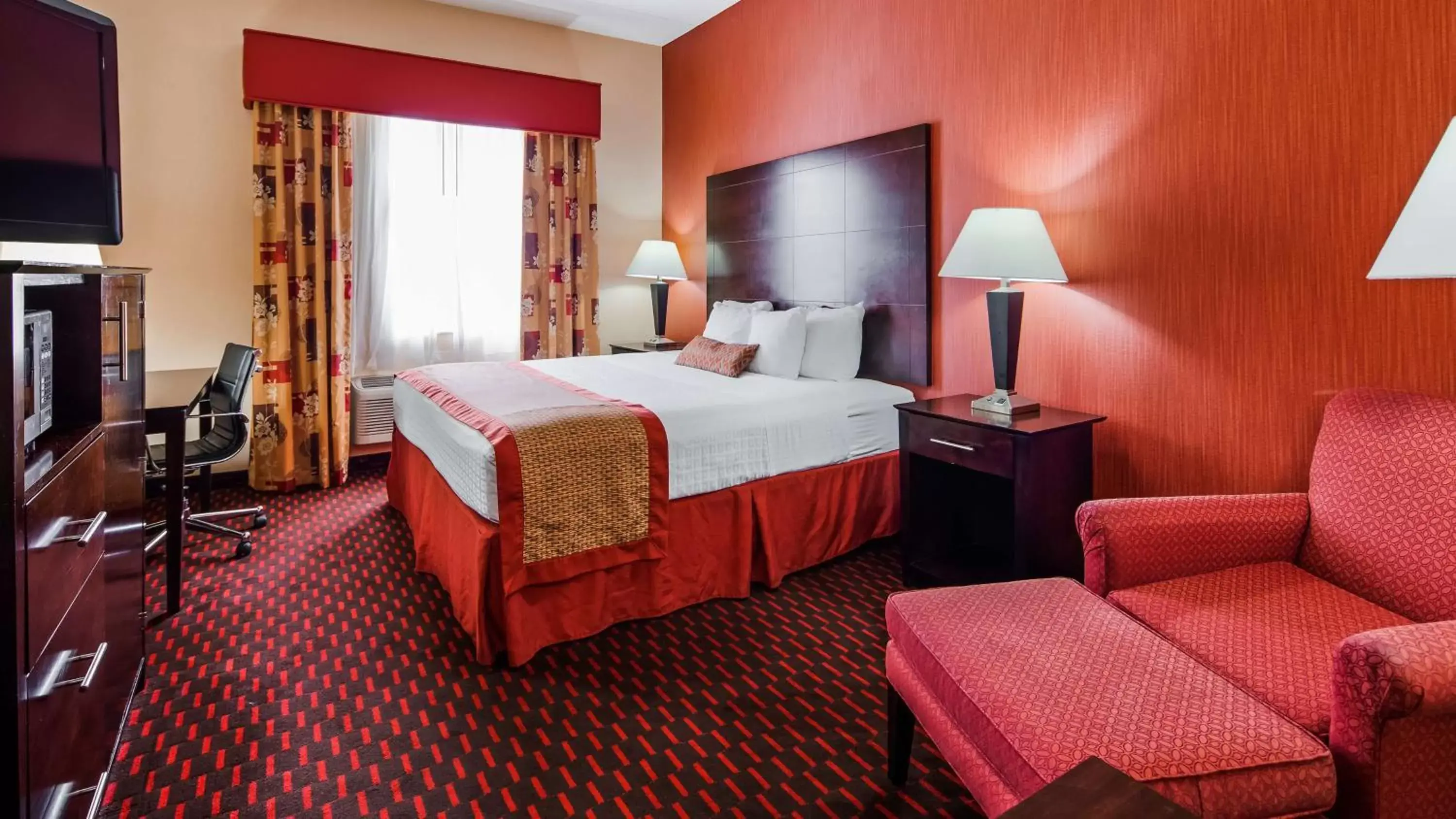 Photo of the whole room, Bed in Best Western Plus Flowood Inn & Suites