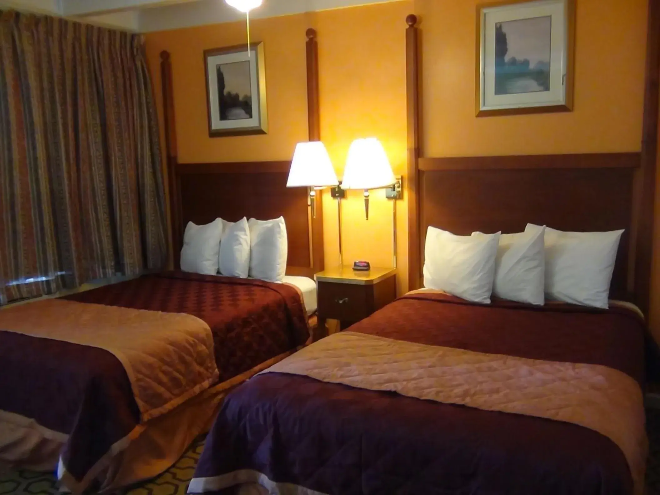 Bedroom, Bed in Alpine Inn & Spa