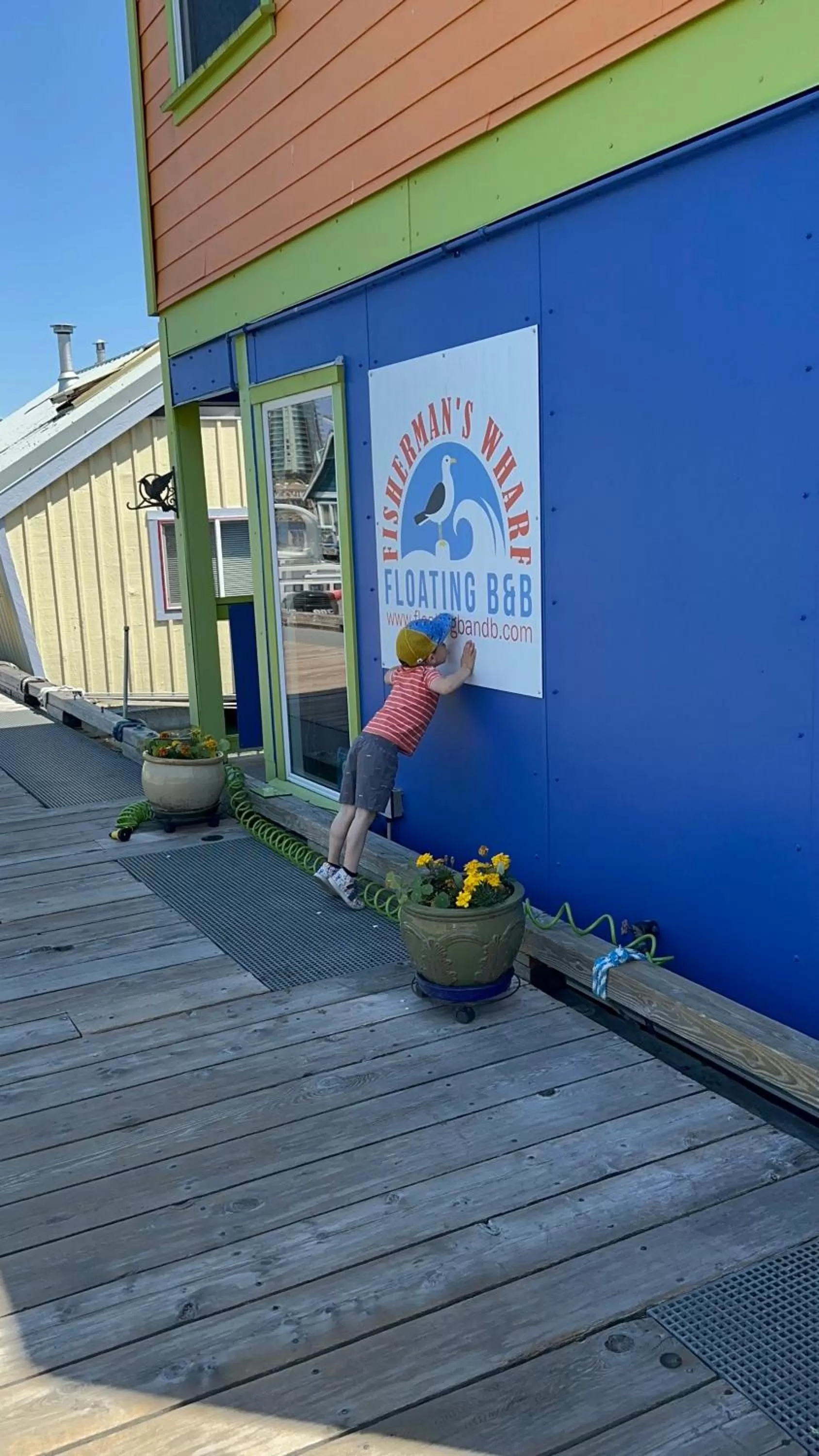 Property building in A Float Home B&B in Fisherman’s Wharf