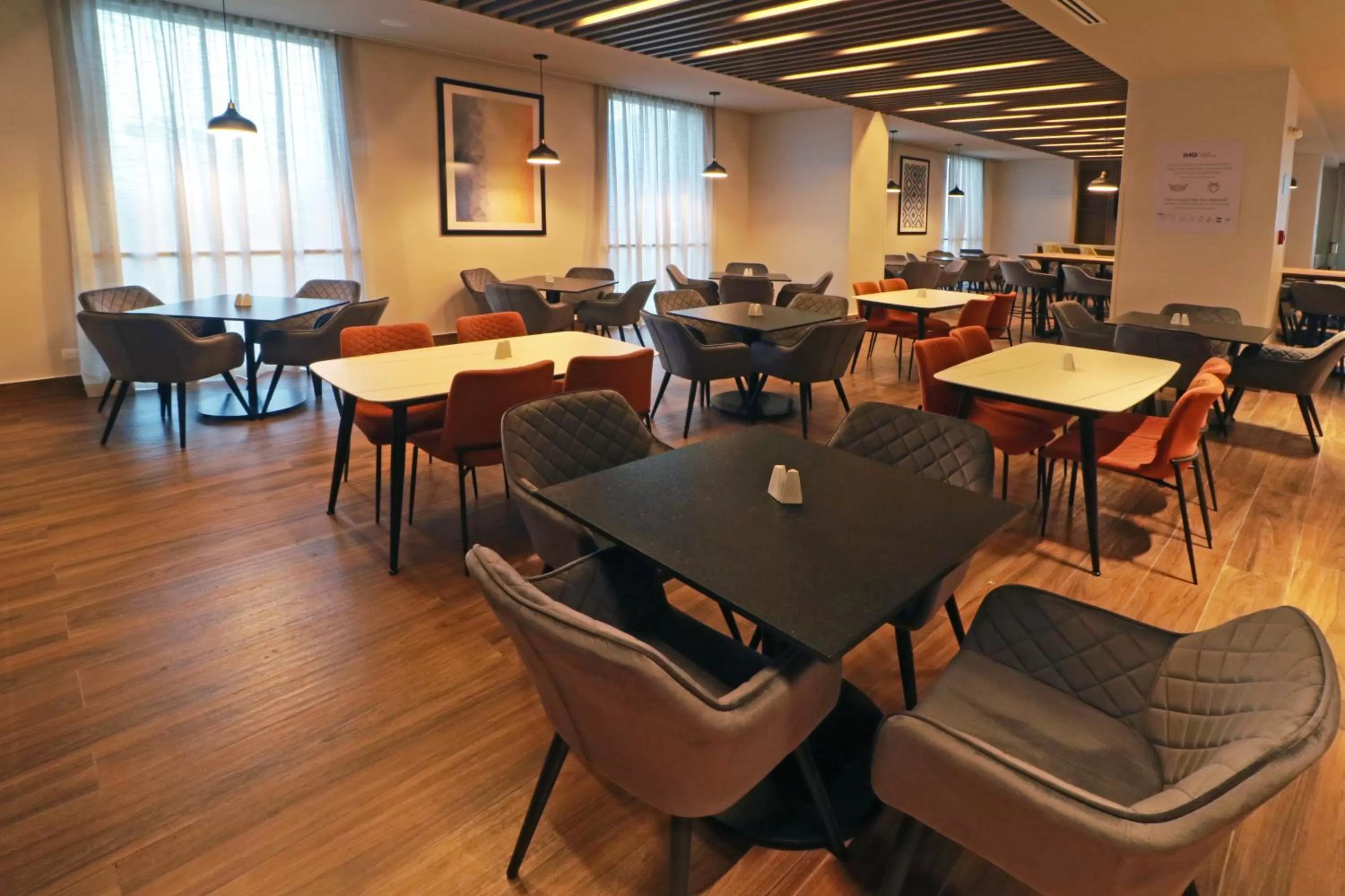 Restaurant/places to eat in Holiday Inn Express - Monterrey - Fundidora by IHG