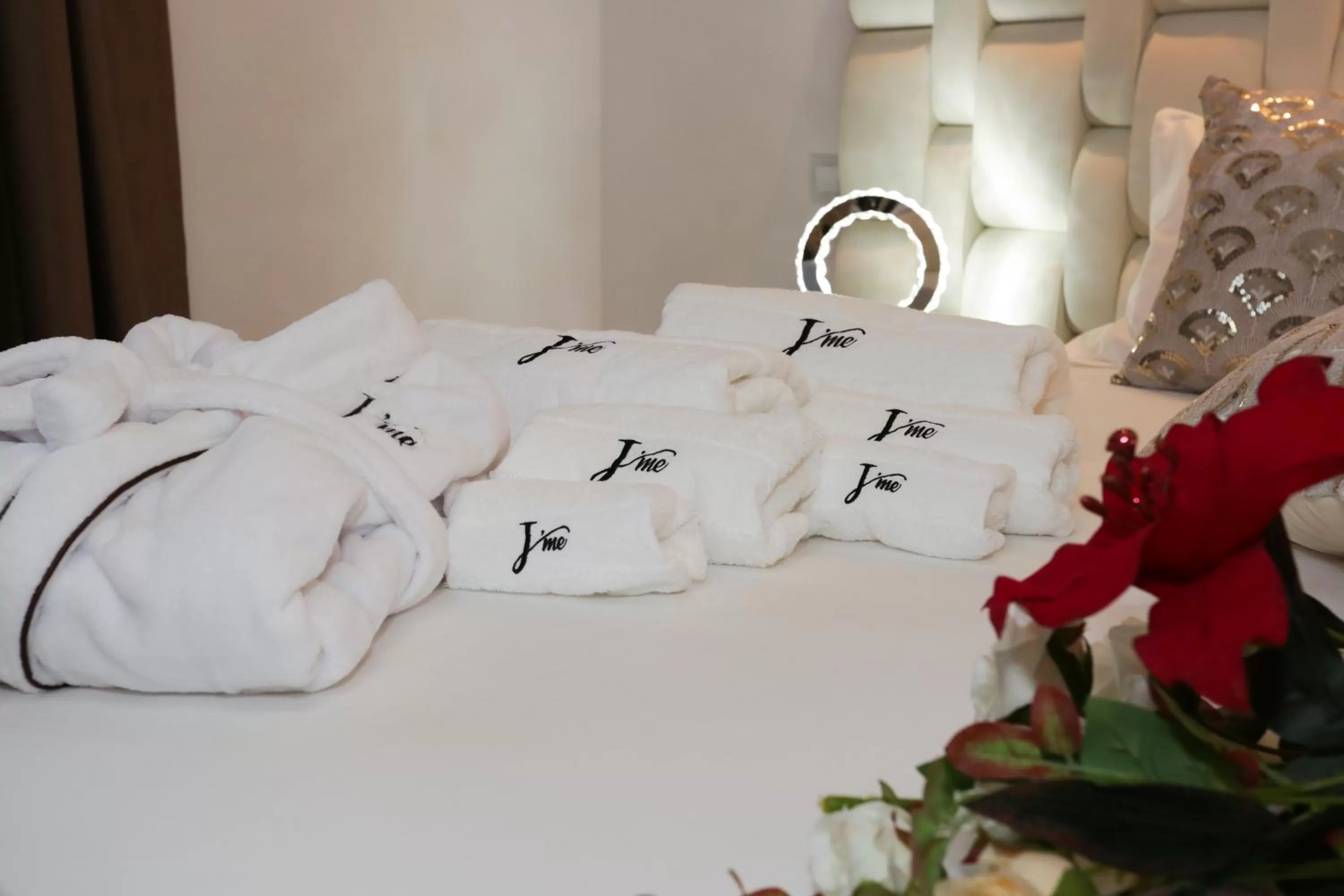 Guests, Bed in J'Me Boutique Hotel - Adults only