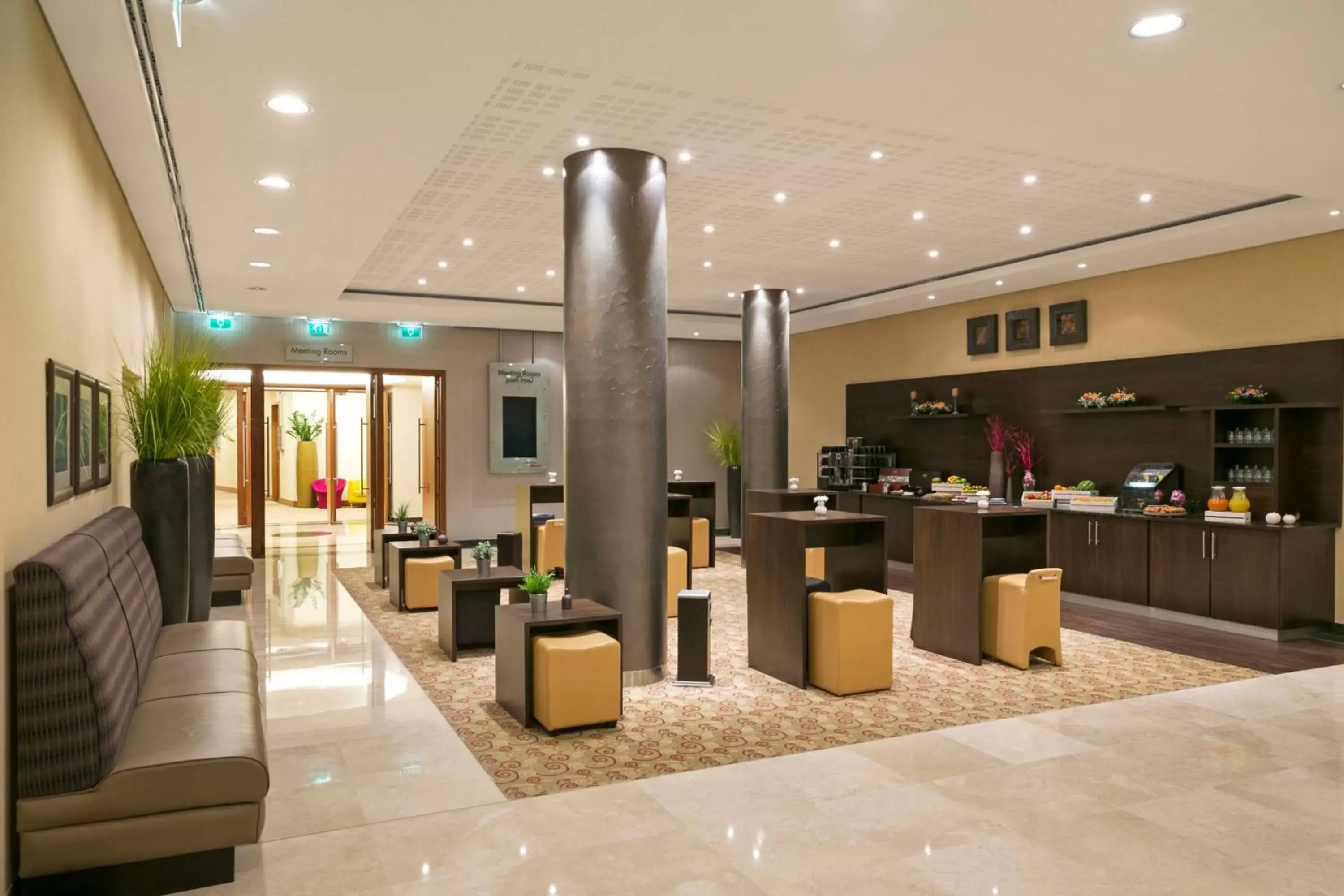 Meeting/conference room, Restaurant/Places to Eat in Crowne Plaza Brussels Airport, an IHG Hotel