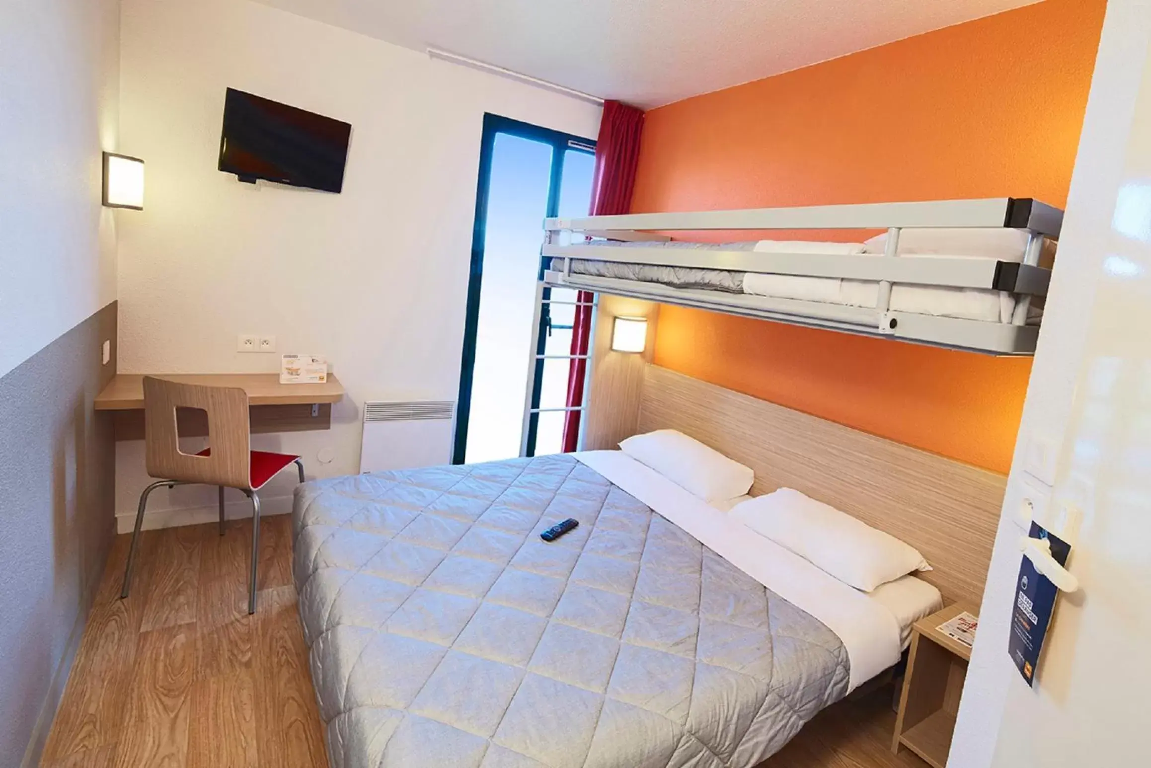 Photo of the whole room, Bunk Bed in Première Classe Marne la Vallée - Bussy Saint Georges
