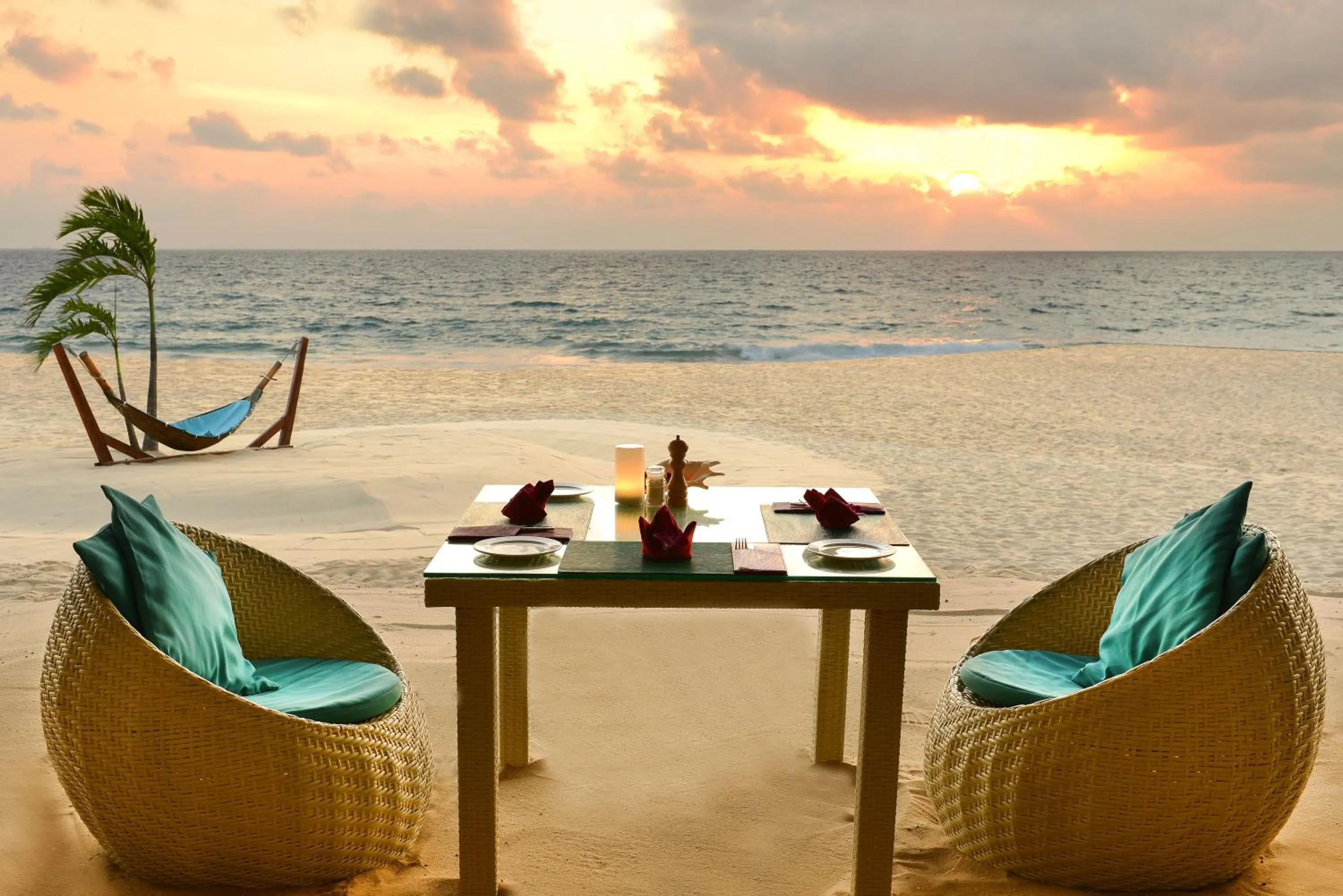 Restaurant/places to eat in Andaman White Beach Resort - SHA Plus