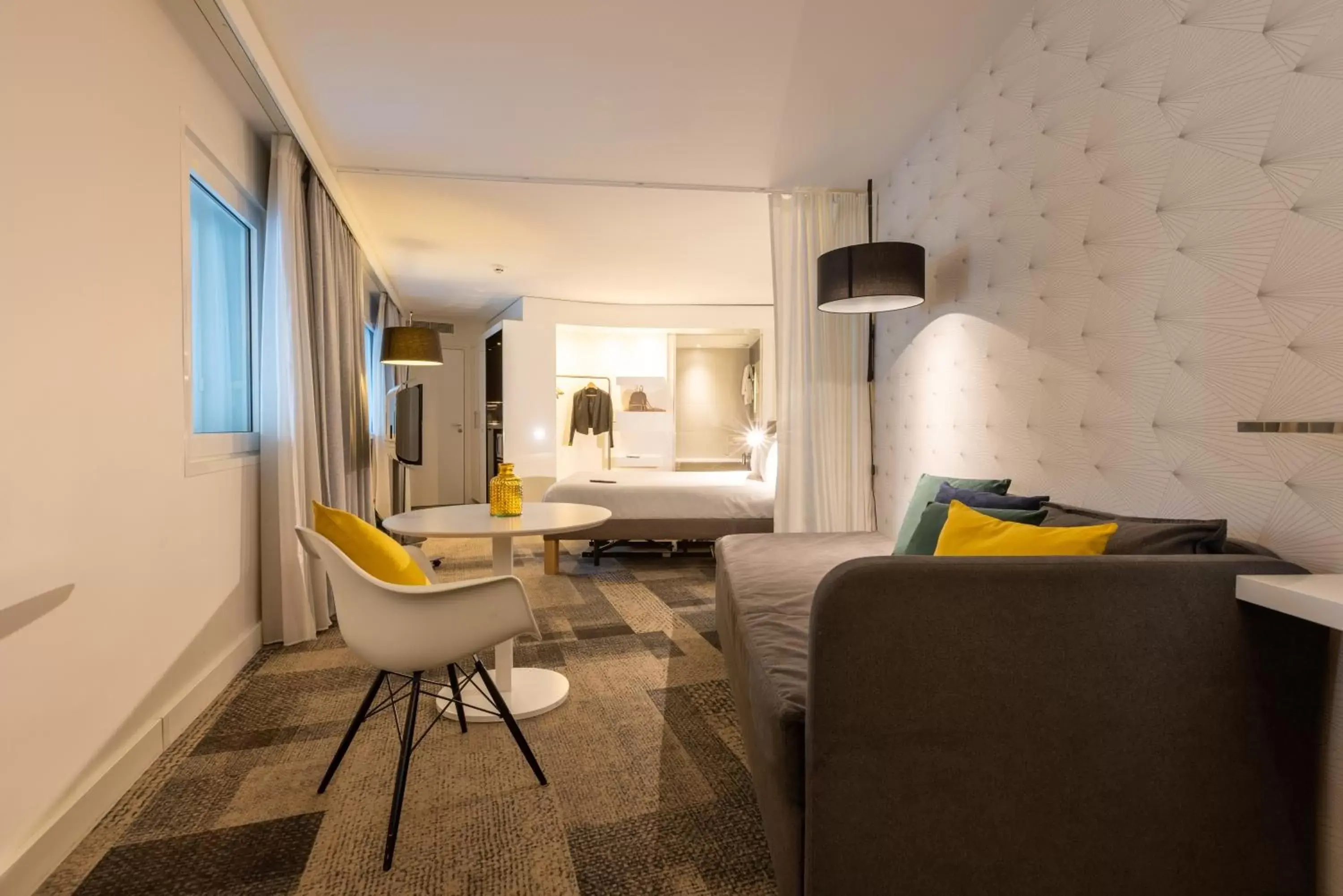 Bedroom, Seating Area in Novotel Suites Paris Expo Porte de Versailles