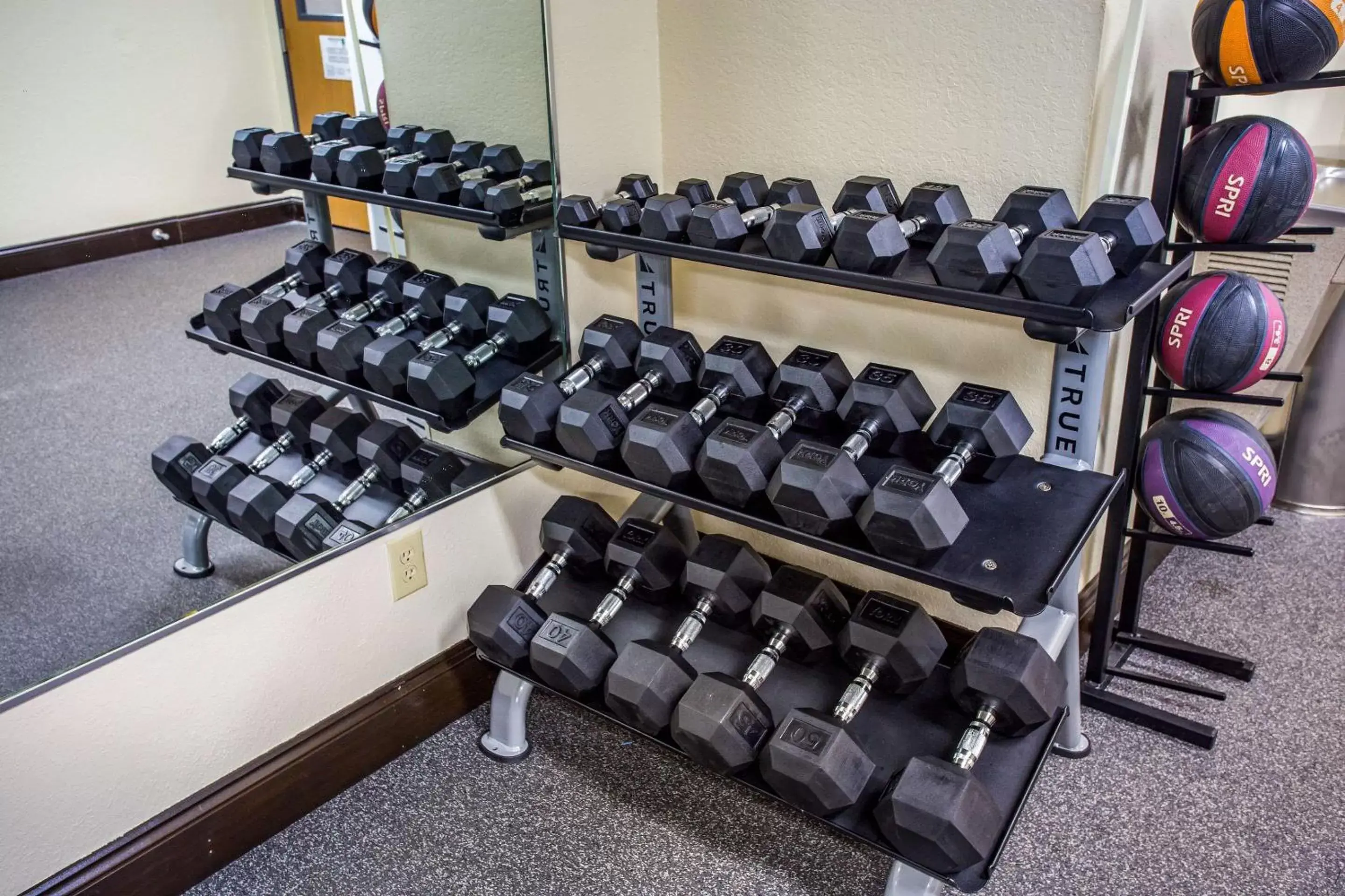 Activities, Fitness Center/Facilities in Comfort Inn Charleston, WV