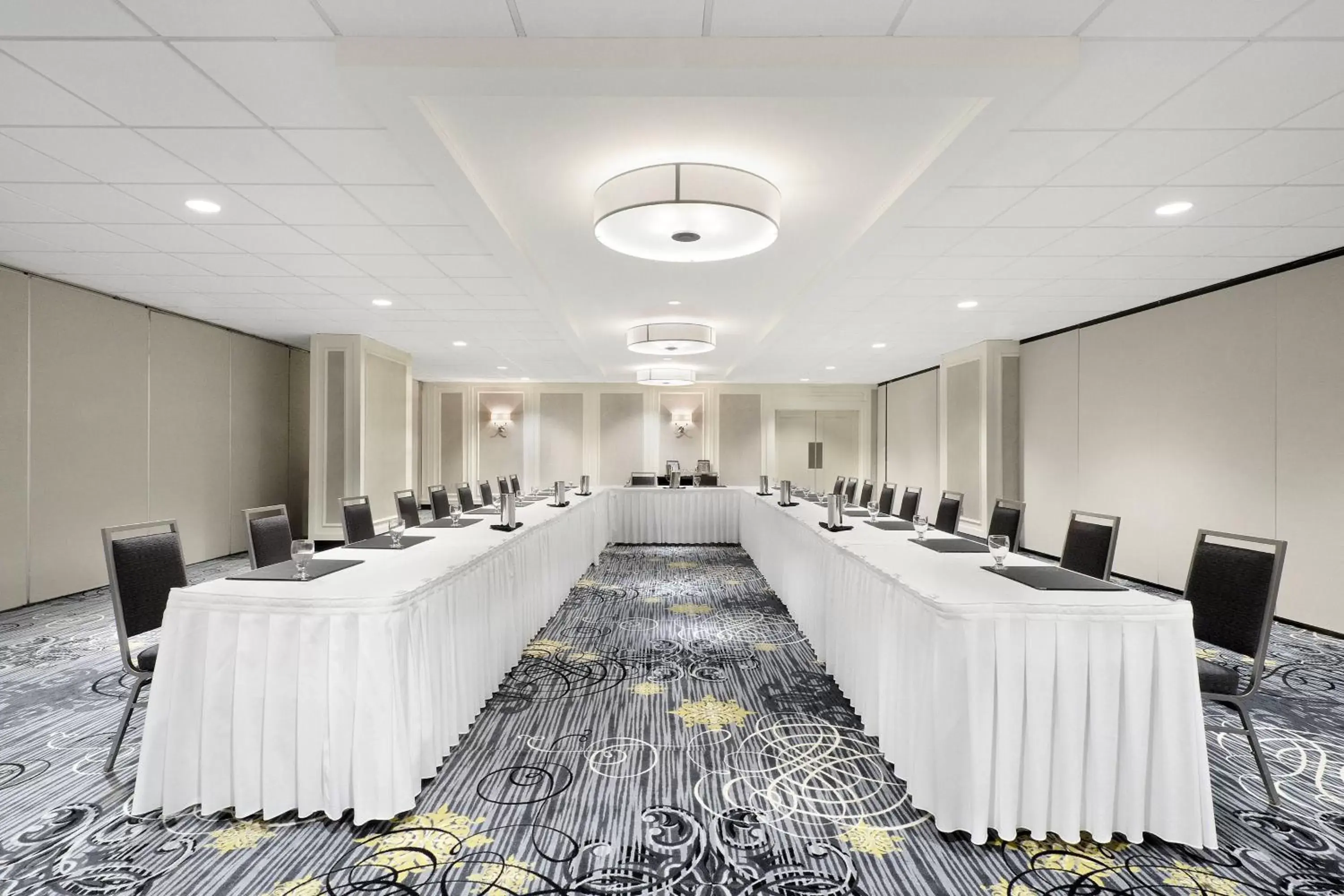 Meeting/conference room in Sheraton Cavalier Saskatoon Hotel