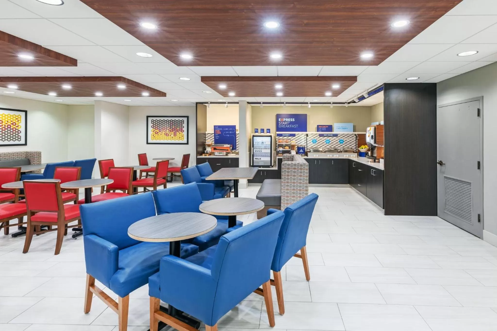 Breakfast in Holiday Inn Express & Suites Sulphur - Lake Charles by IHG