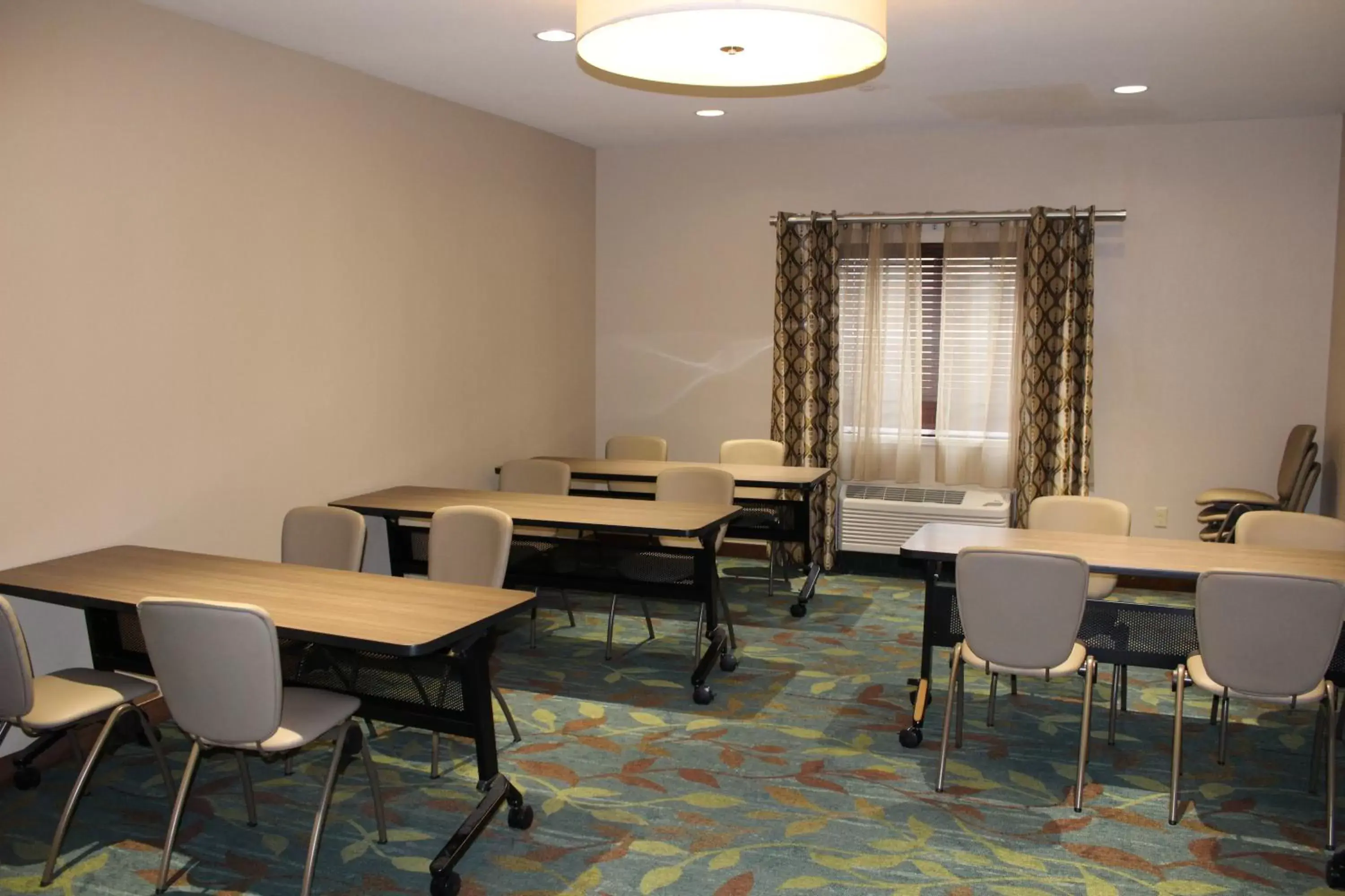 Meeting/conference room, Dining Area in Candlewood Suites Smyrna - Nashville , an IHG Hotel