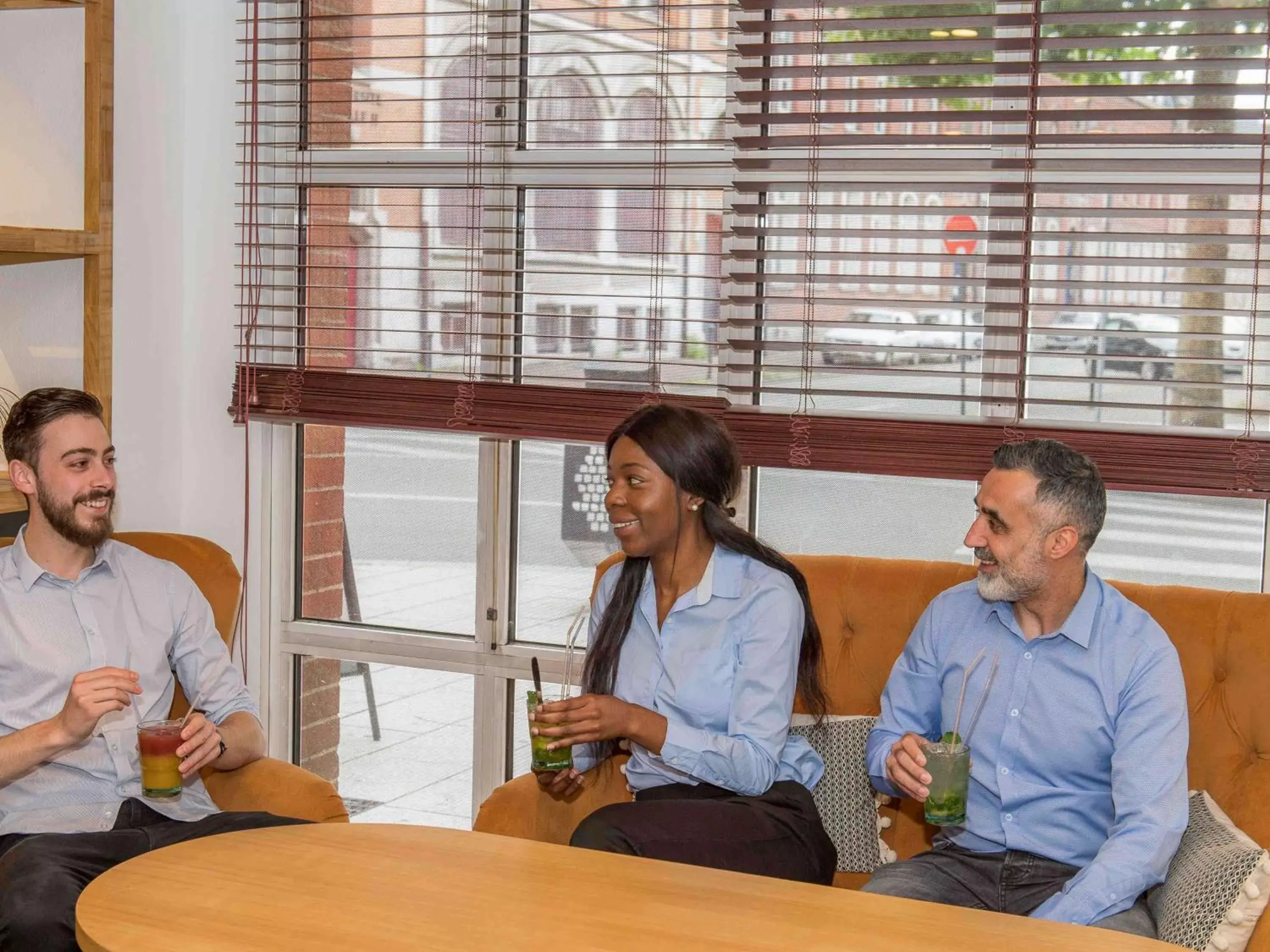 Lounge or bar in ibis Lille Roubaix Centre Grand-Place