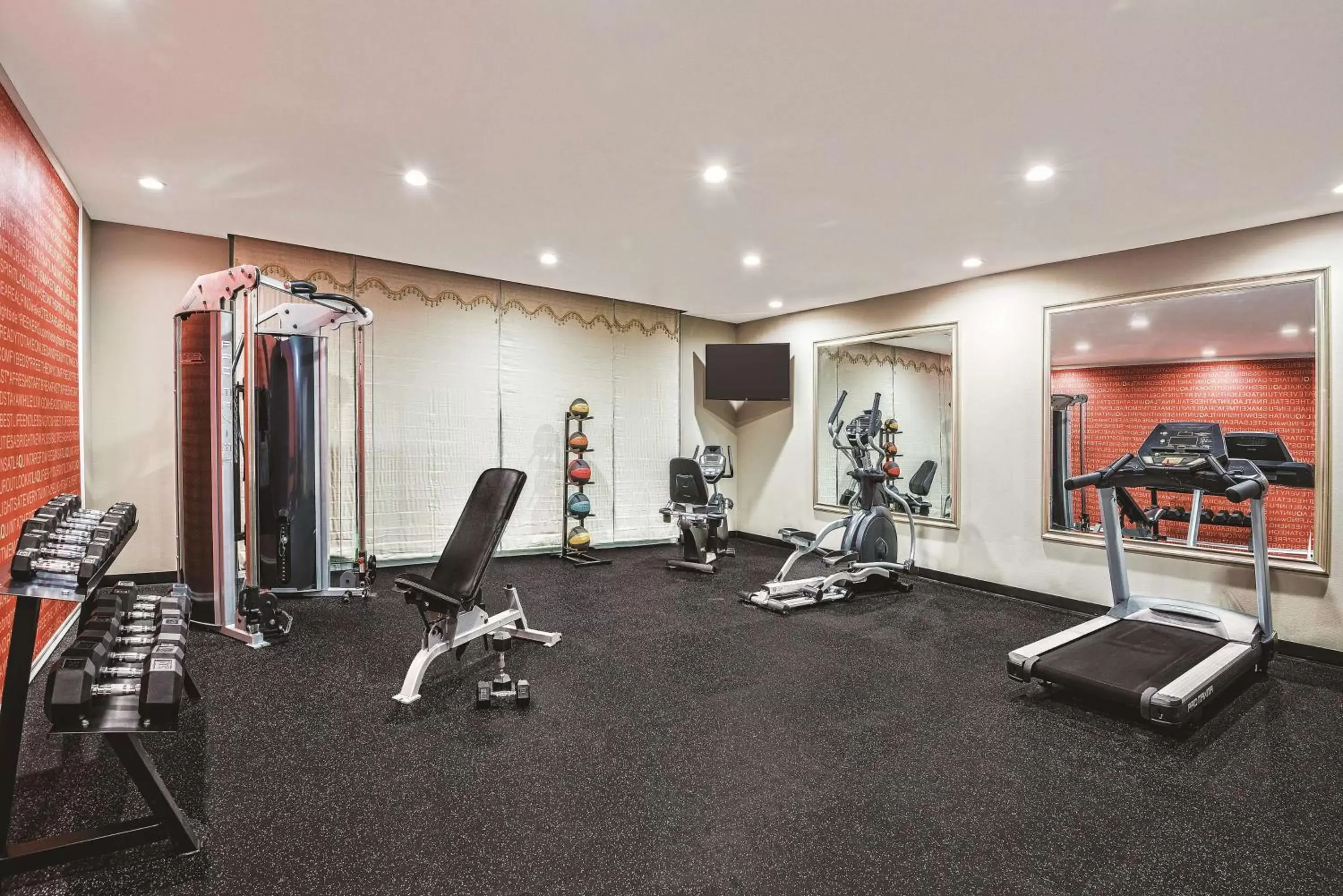 Fitness centre/facilities, Fitness Center/Facilities in La Quinta by Wyndham San Antonio by AT&T Center