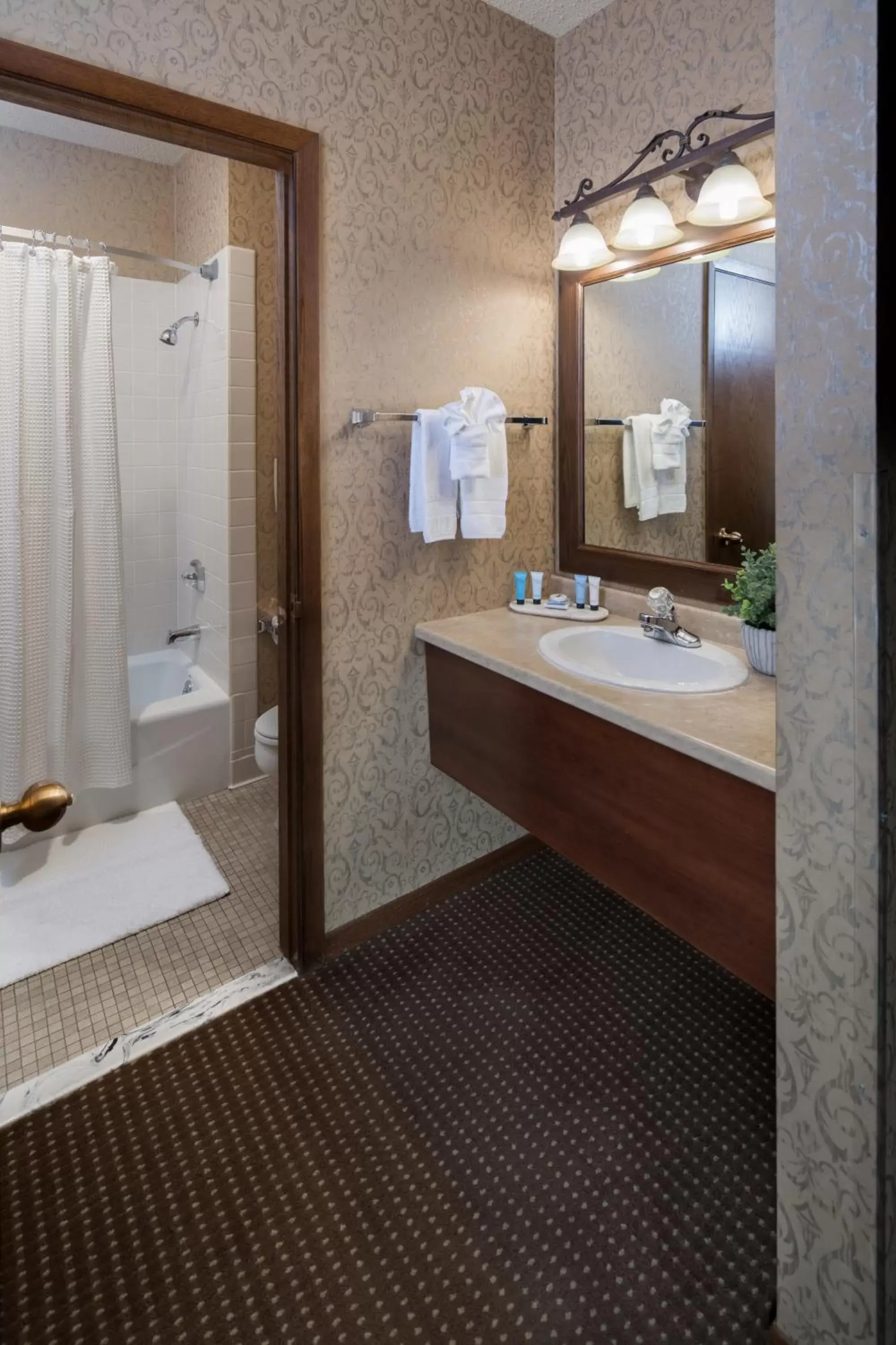Bathroom in Grand Gateway Hotel