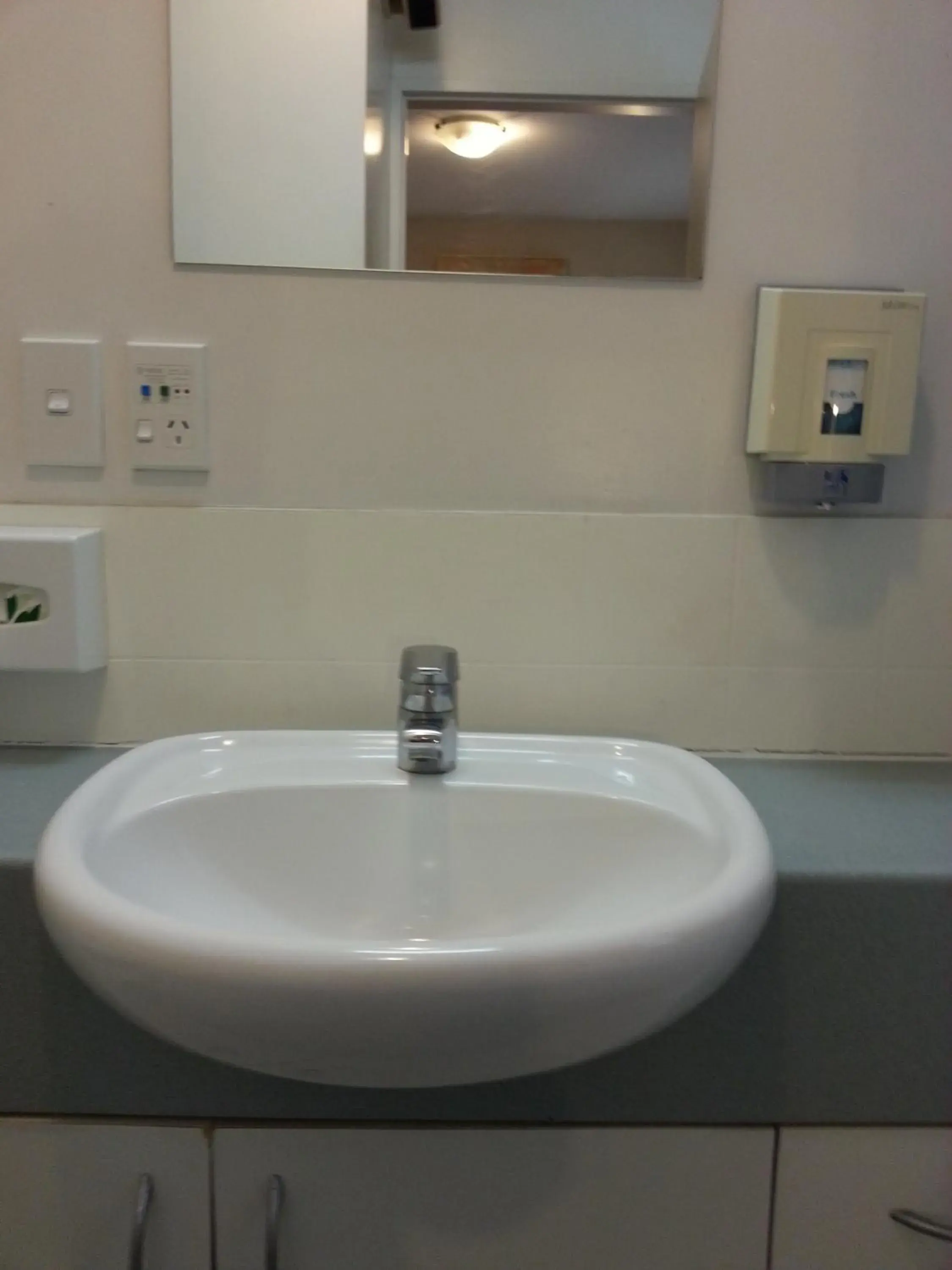 Bathroom in AAA Northlands Motel