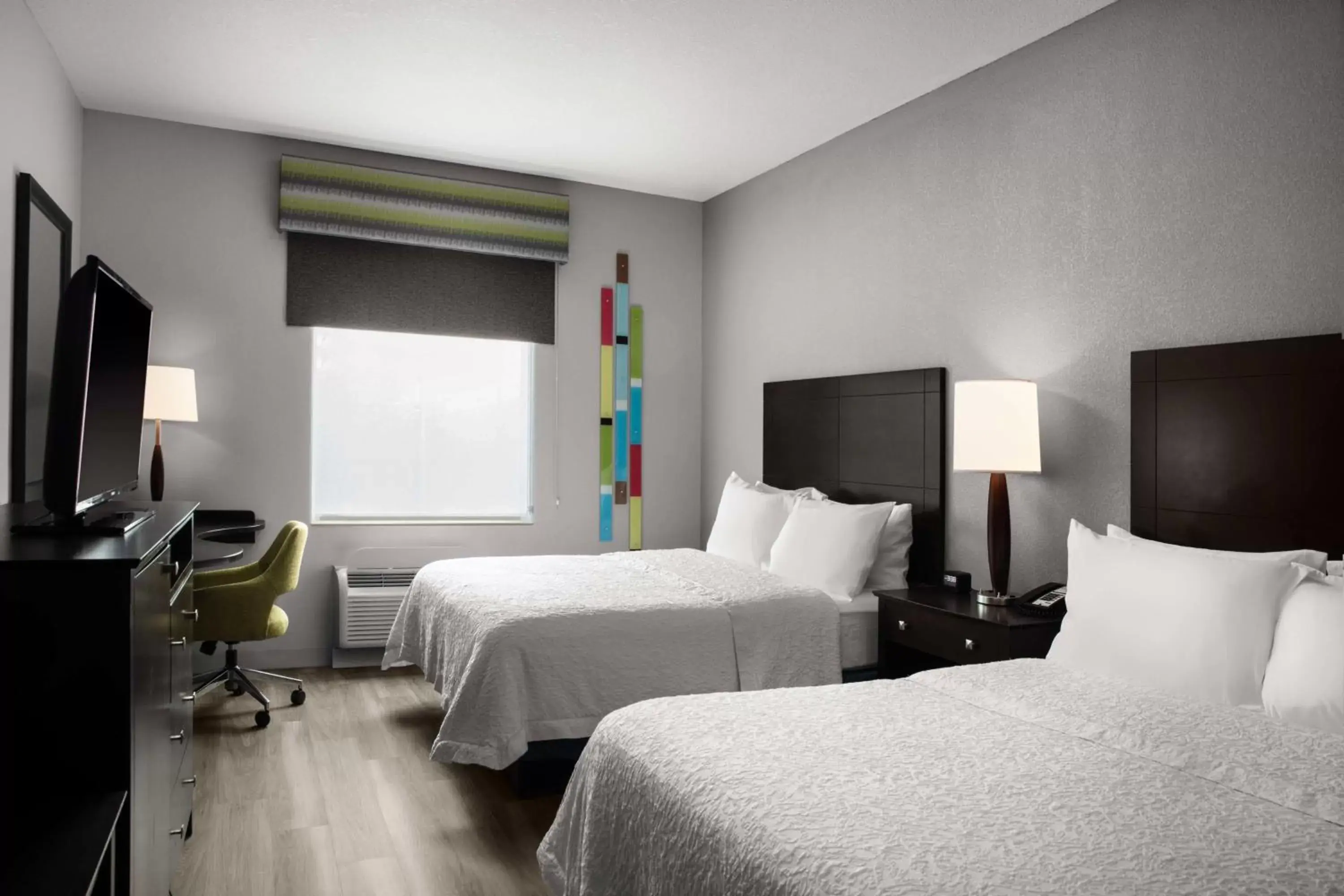 Bed, TV/Entertainment Center in Hampton Inn & Suites Homestead Miami South