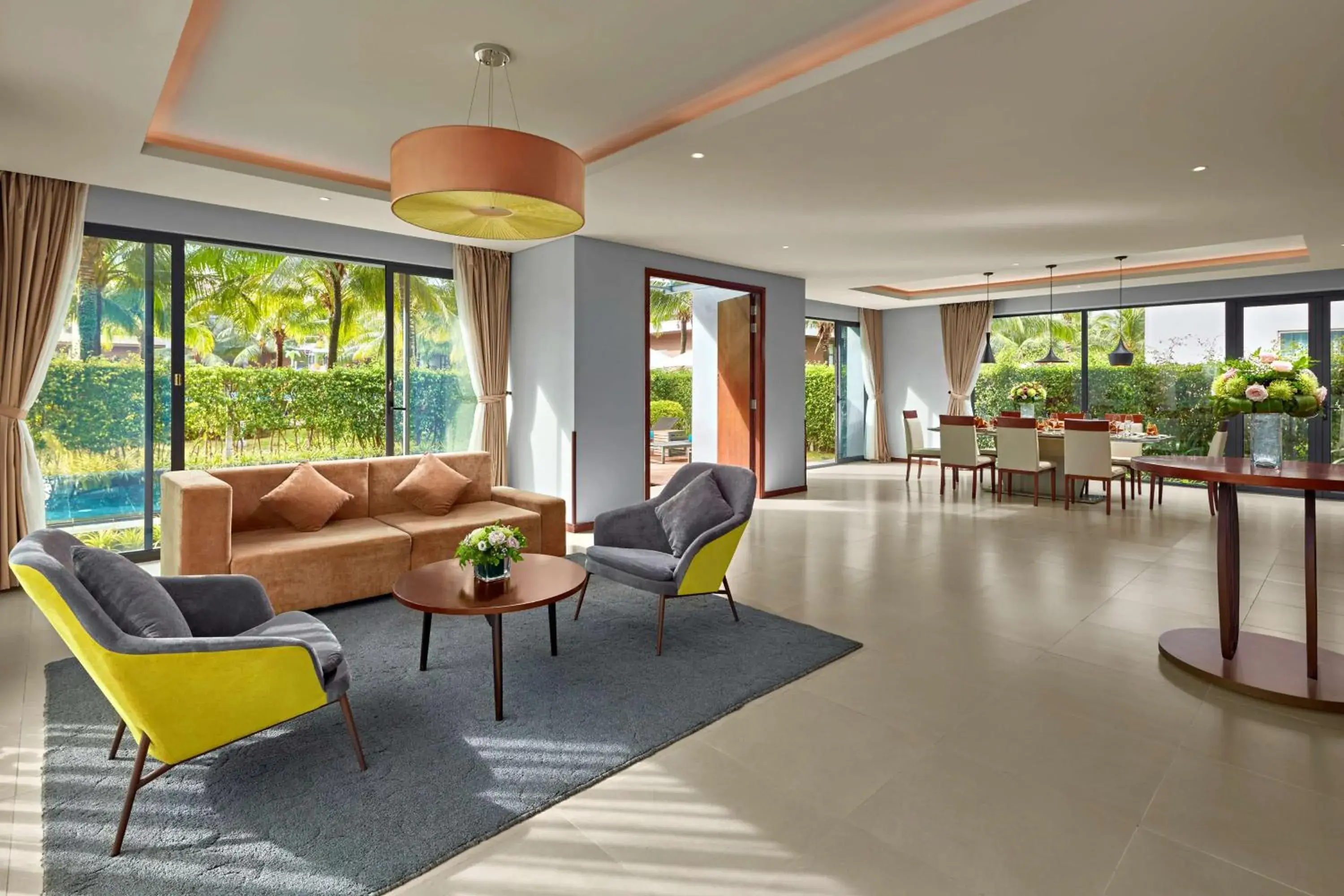 Photo of the whole room, Seating Area in Best Western Premier Sonasea Villas Phu Quoc