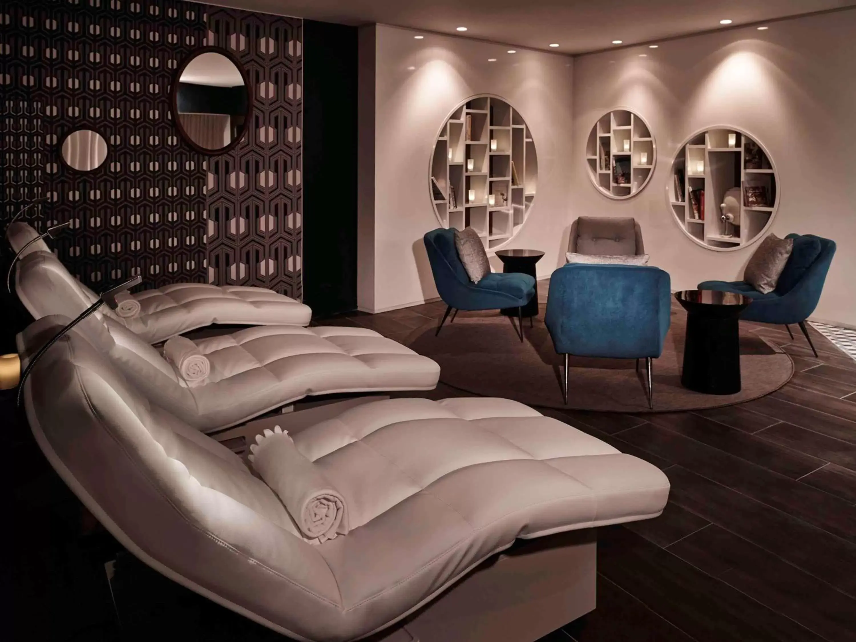 Fitness centre/facilities in Molitor Hôtel & Spa Paris - MGallery Collection