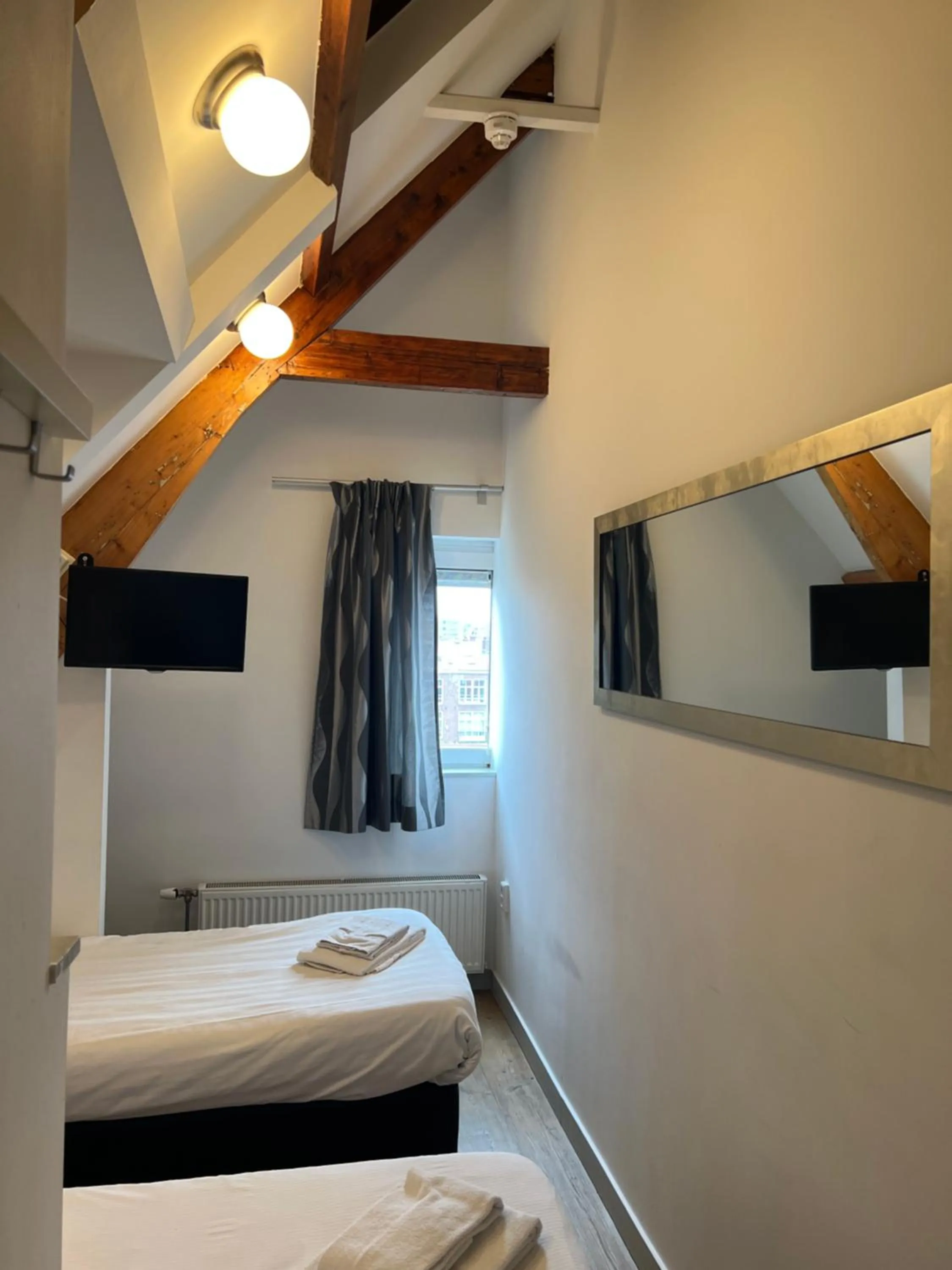 Bed in MAX Hotel Amsterdam