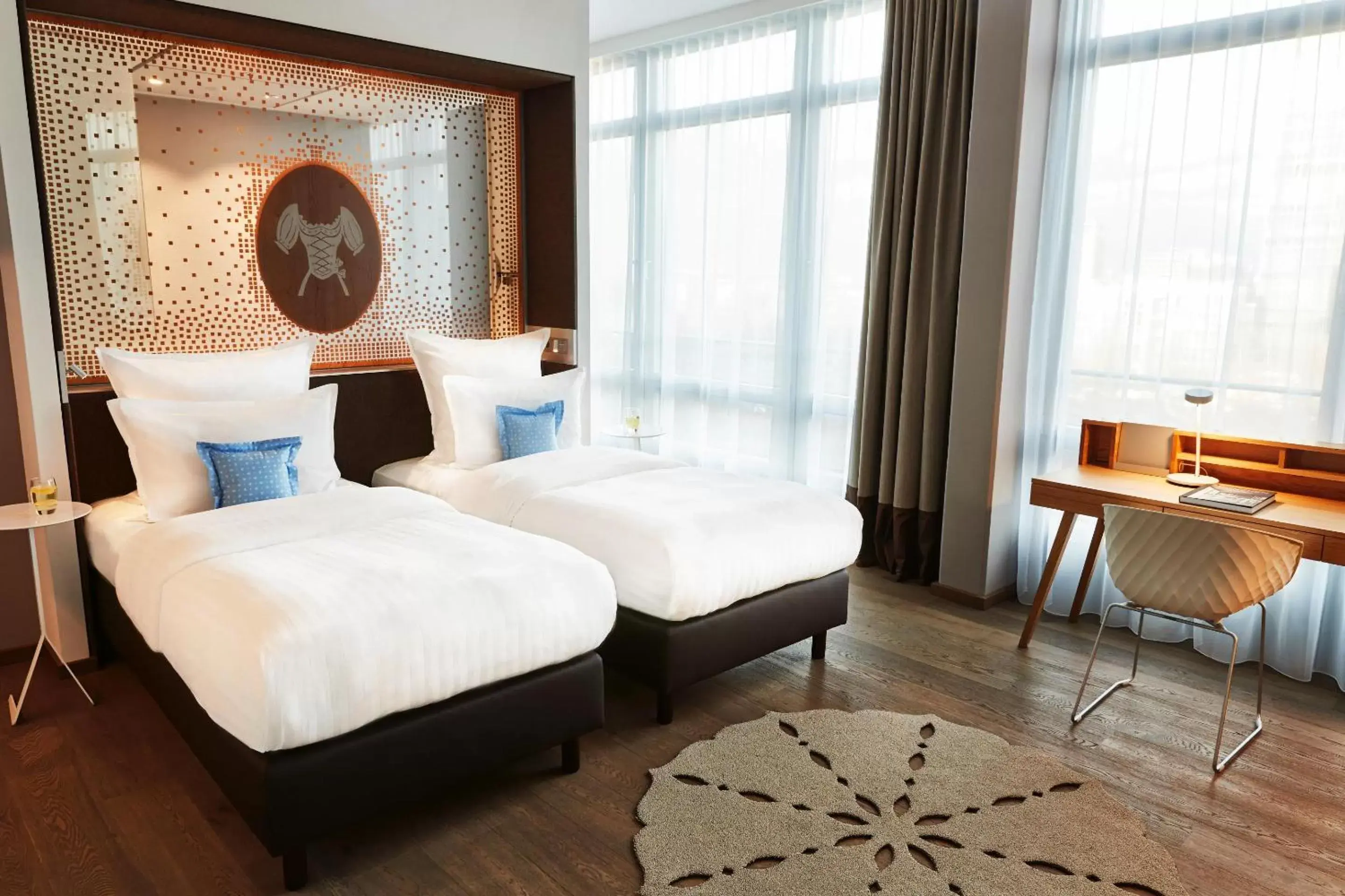 Deluxe Double or Twin Room in Steigenberger Hotel München Deluxe Double or Twin Room in Steigenberger Hotel München