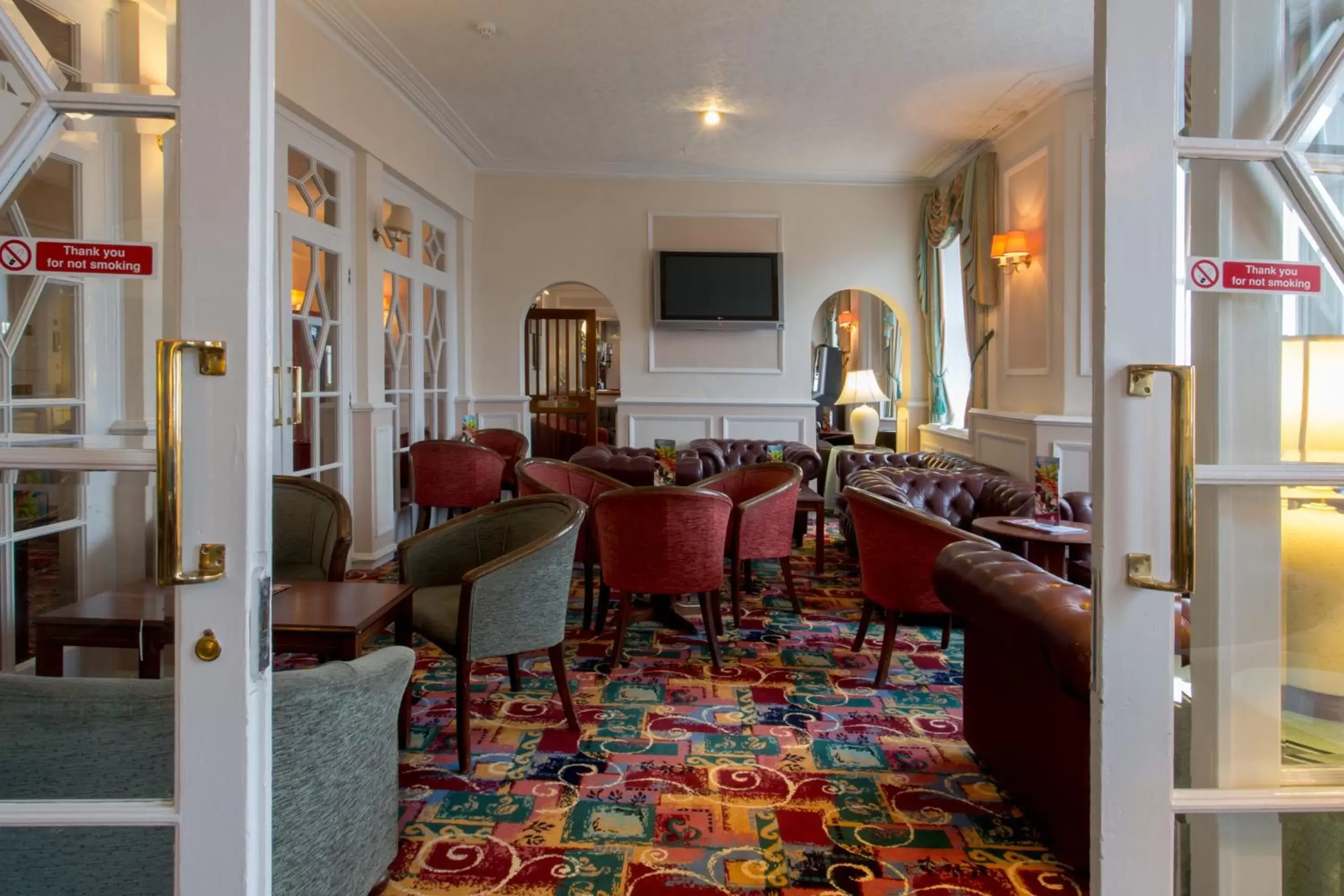 Lounge or bar, Seating Area in Clifton Hotel