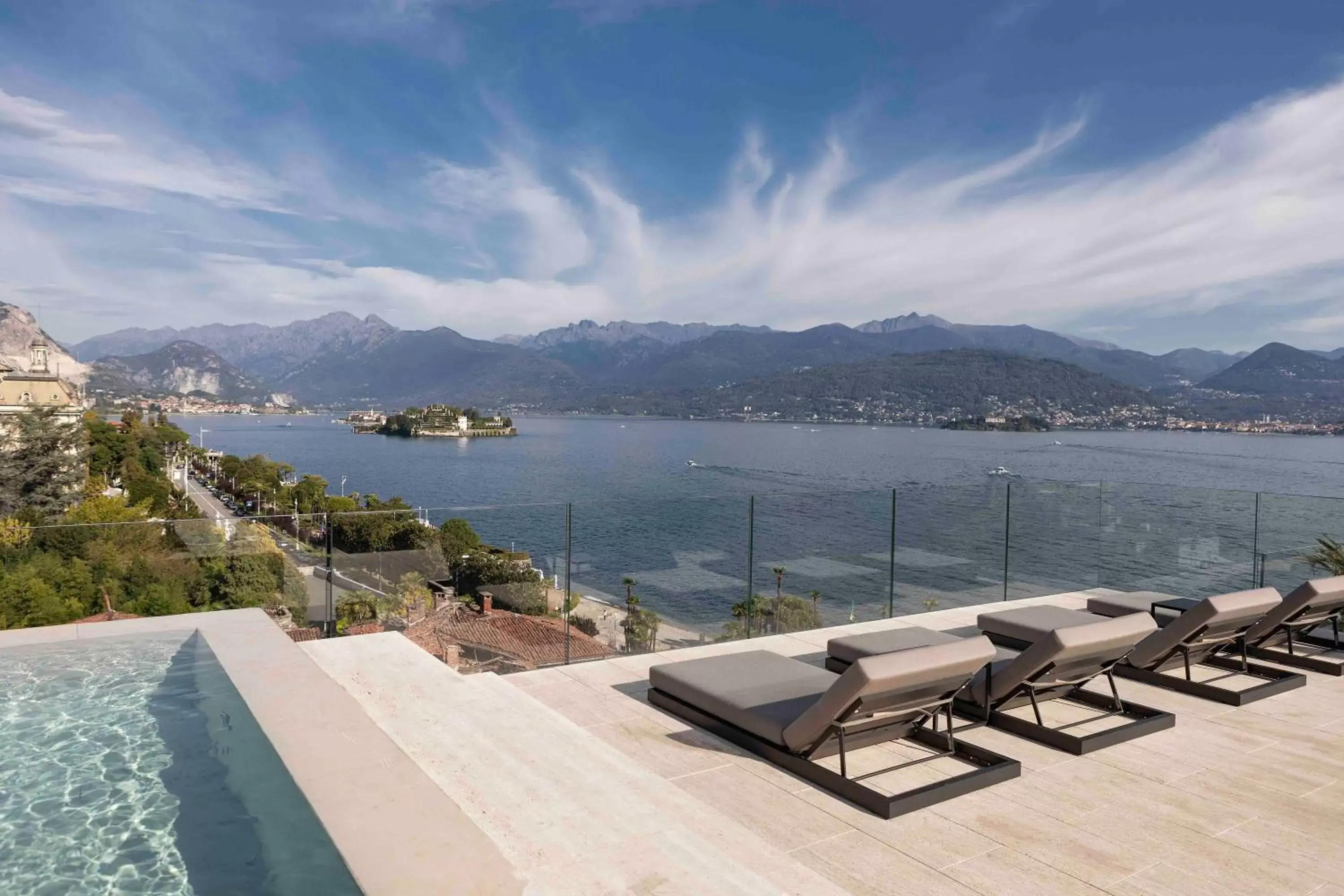 Balcony/Terrace, Swimming Pool in Hotel La Palma