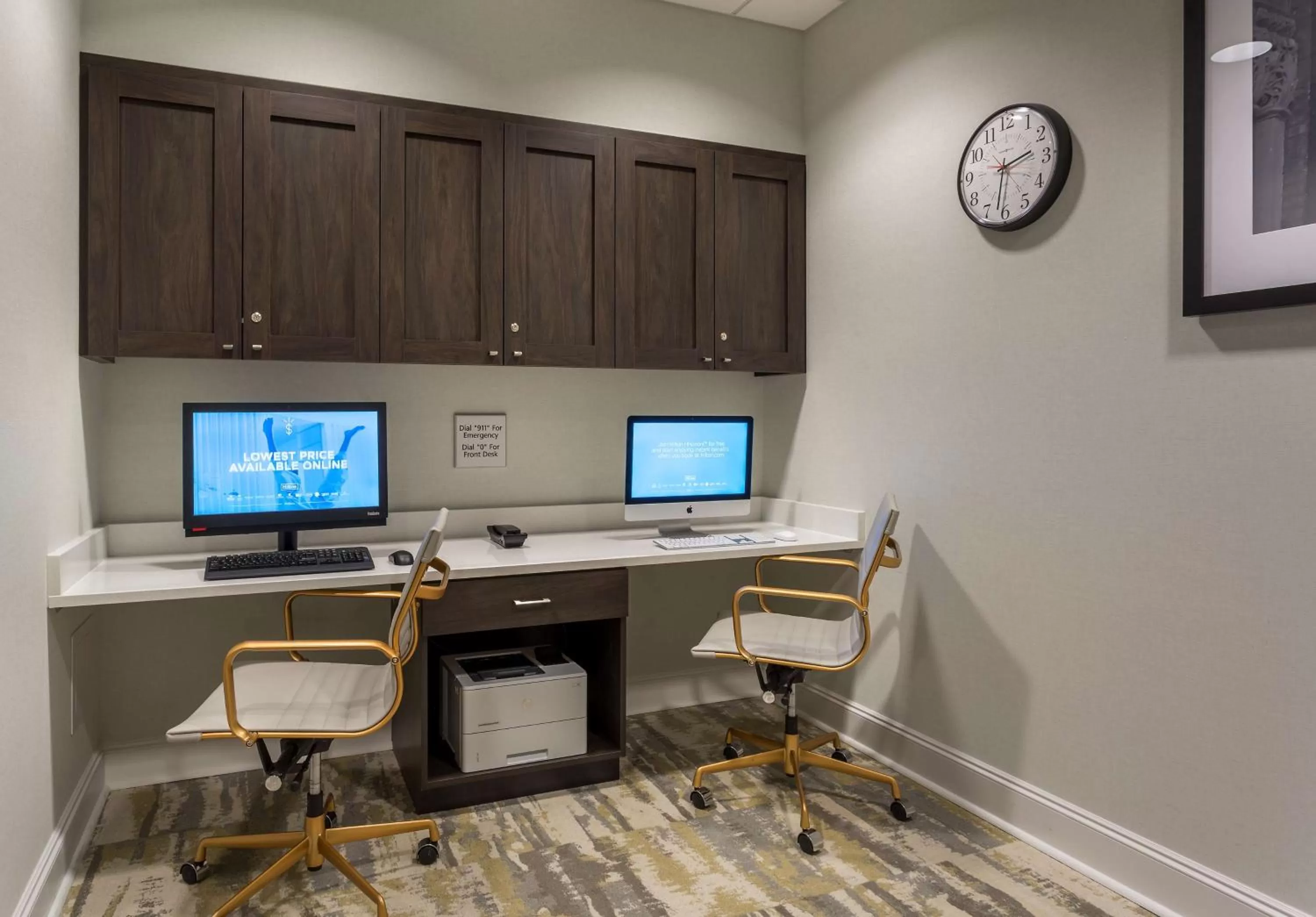 Business facilities in Hampton Inn & Suites Newport/Cincinnati, KY