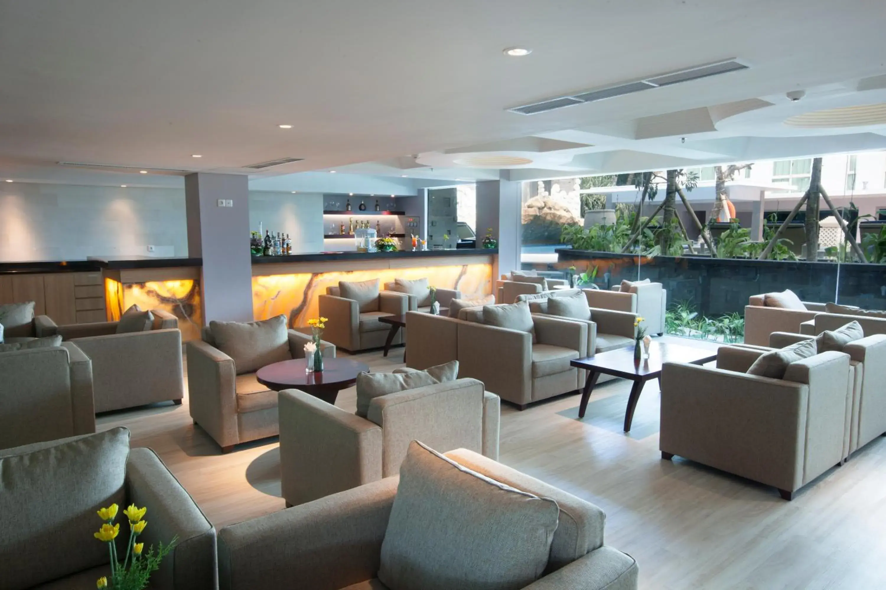 Lounge or bar, Lounge/Bar in Bintang Kuta Hotel