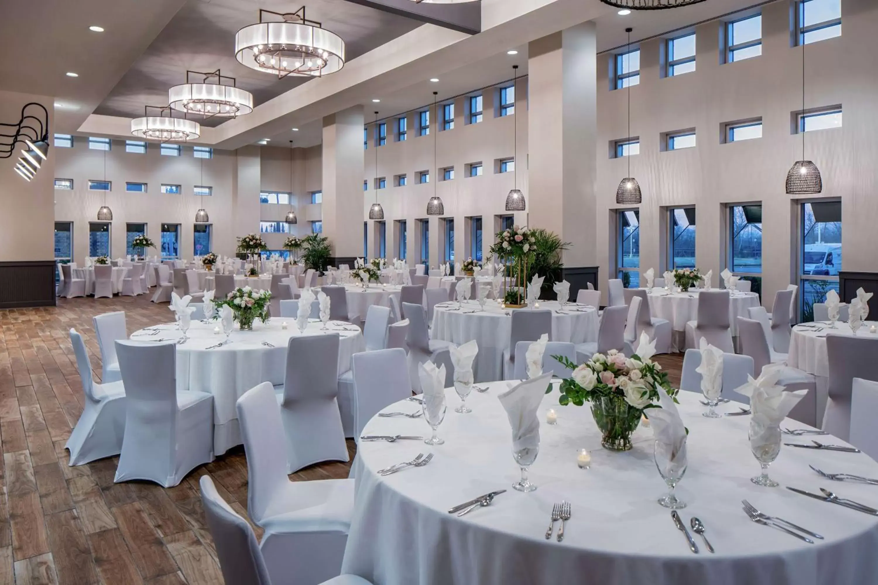 Restaurant/places to eat, Banquet Facilities in Hilton Shreveport