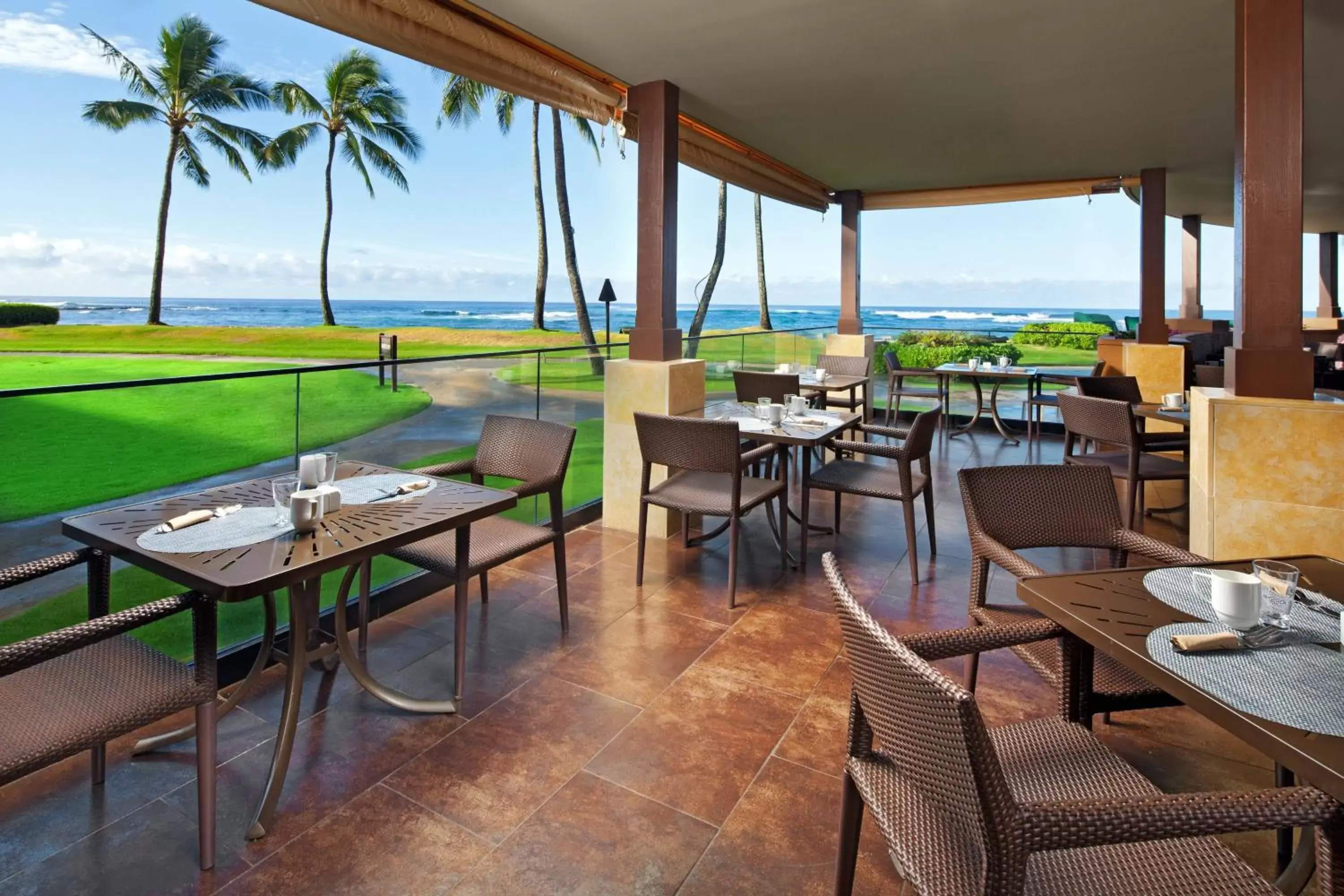 Beach, Restaurant/Places to Eat in Sheraton Kauai Resort