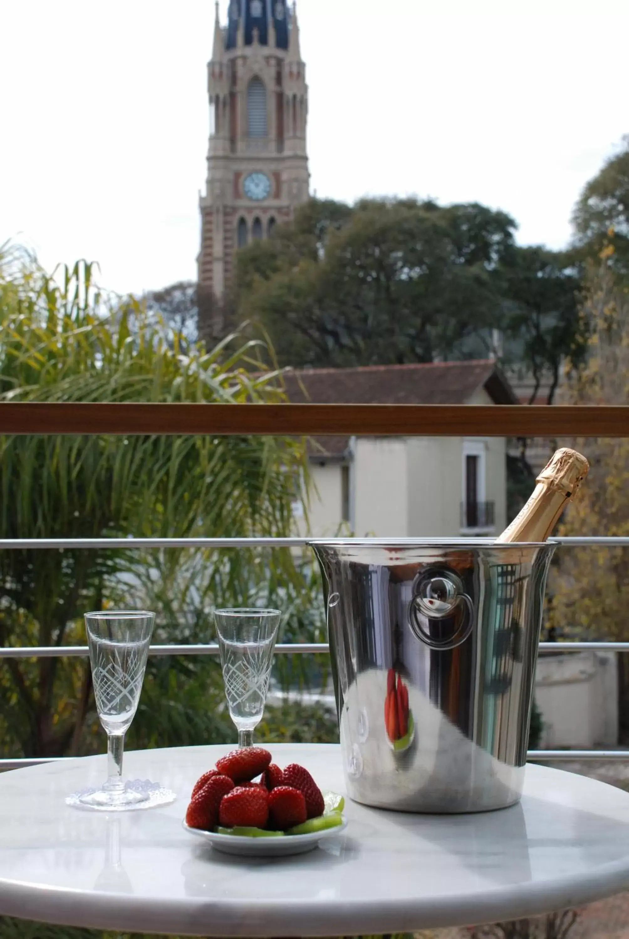 Alcoholic drinks in San Isidro Plaza Hotel