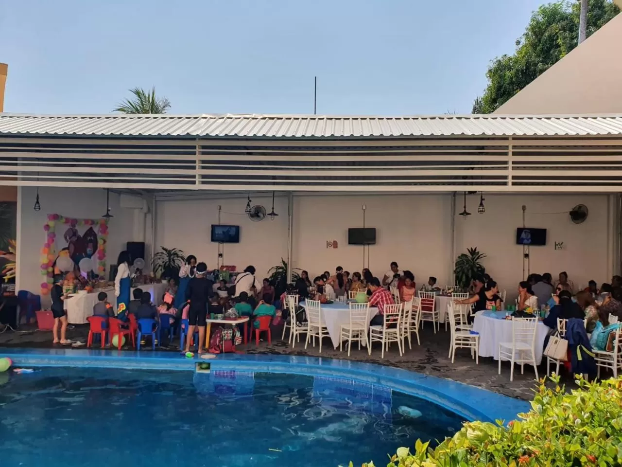 People, Swimming Pool in Hotel Cabildos