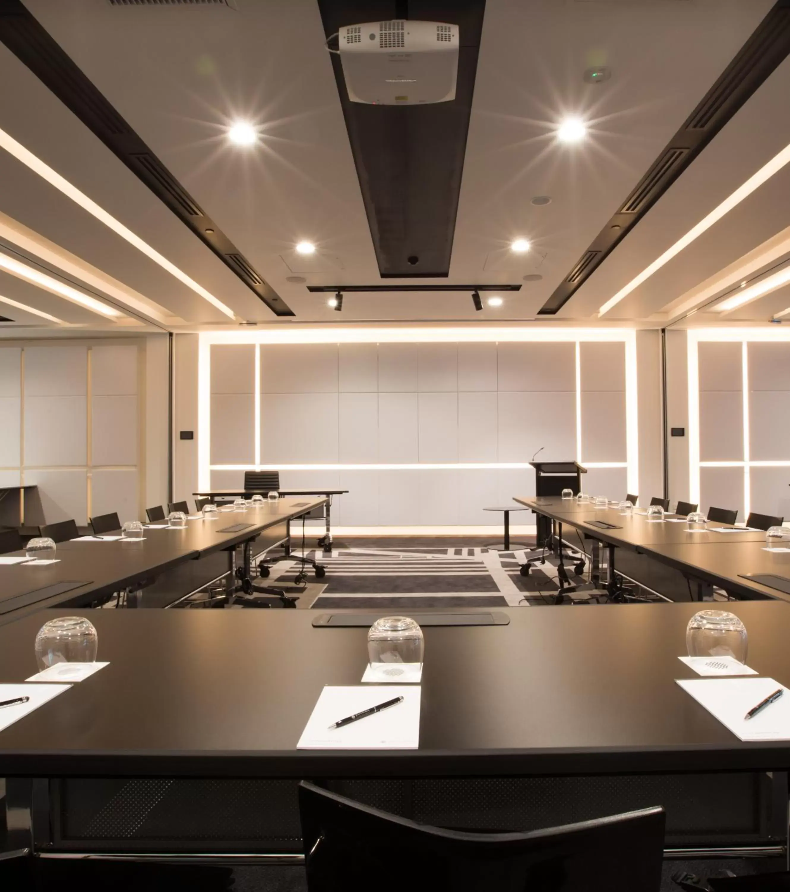 Business facilities, Business Area/Conference Room in Pullman Sydney Airport