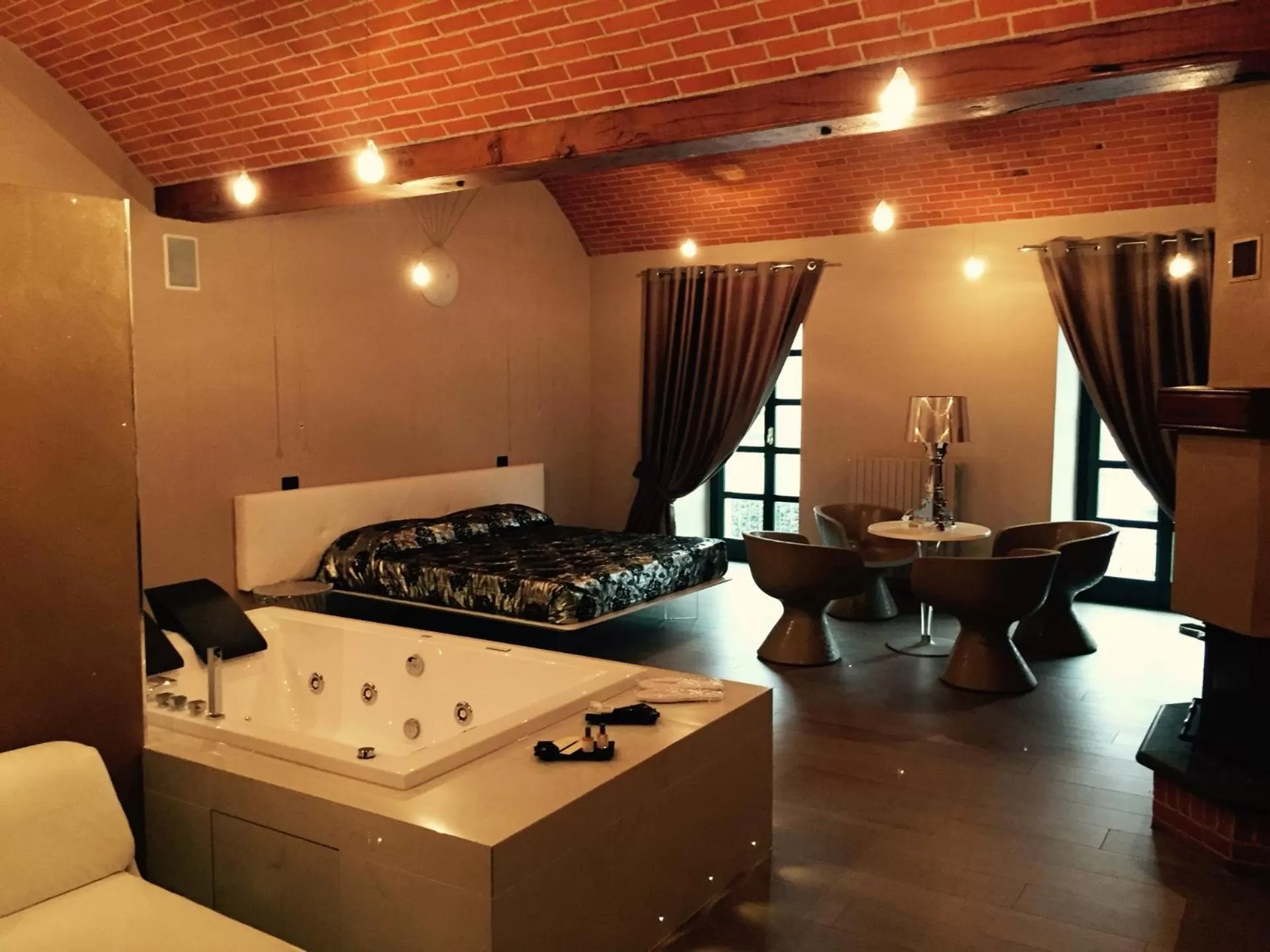 Hot Tub in Le Lanterne